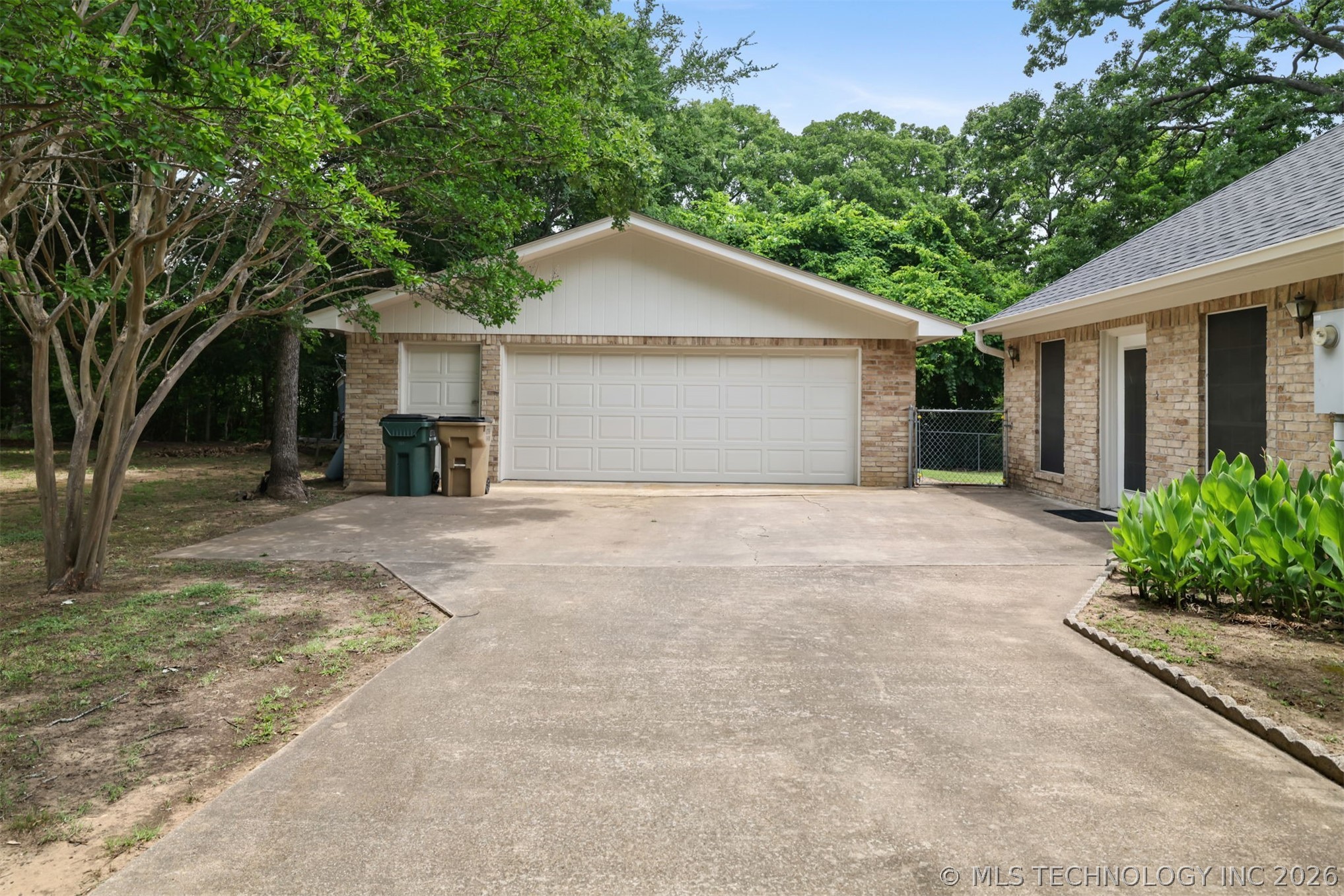 722 Westwood Property Photo 3