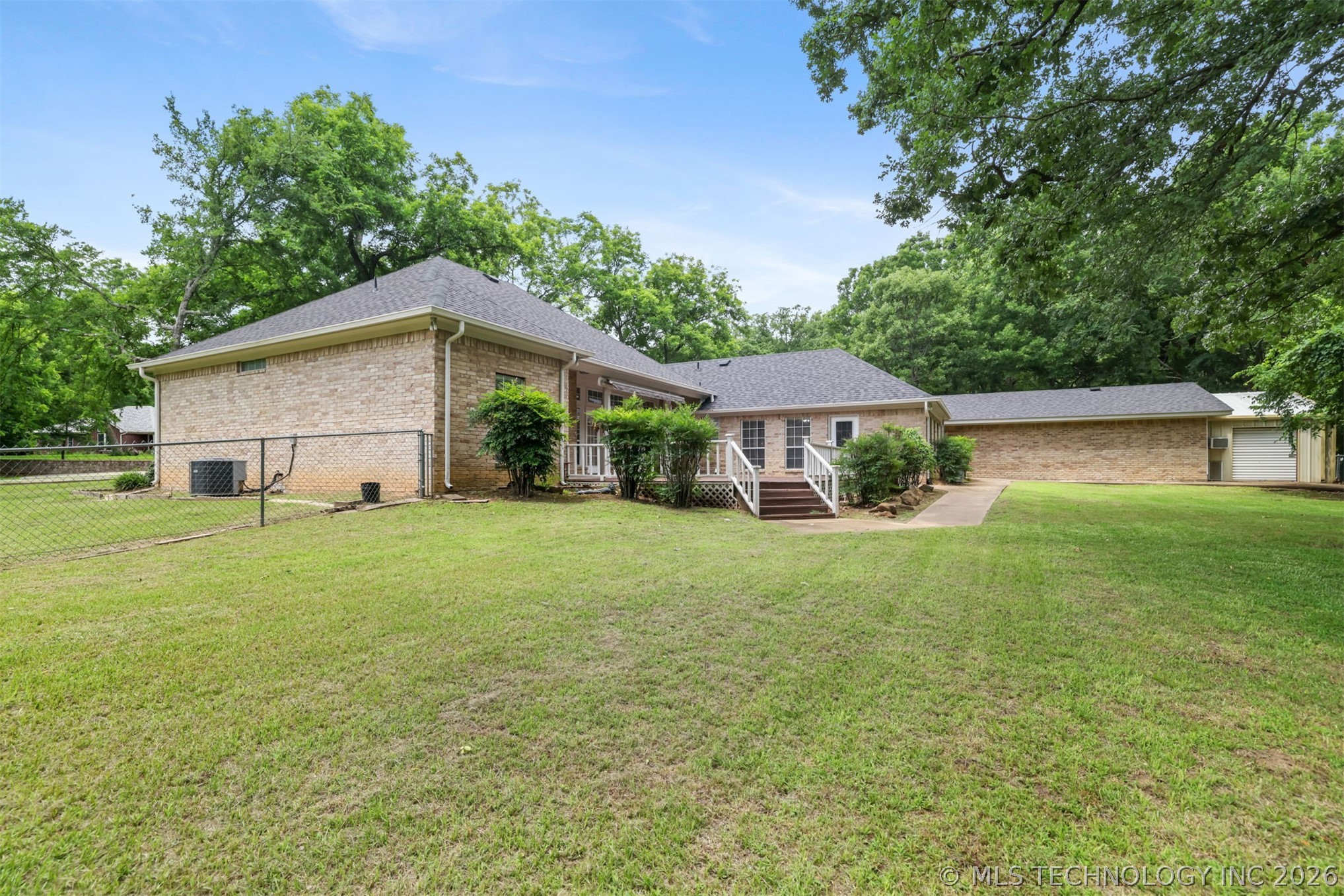 722 Westwood Property Photo 4