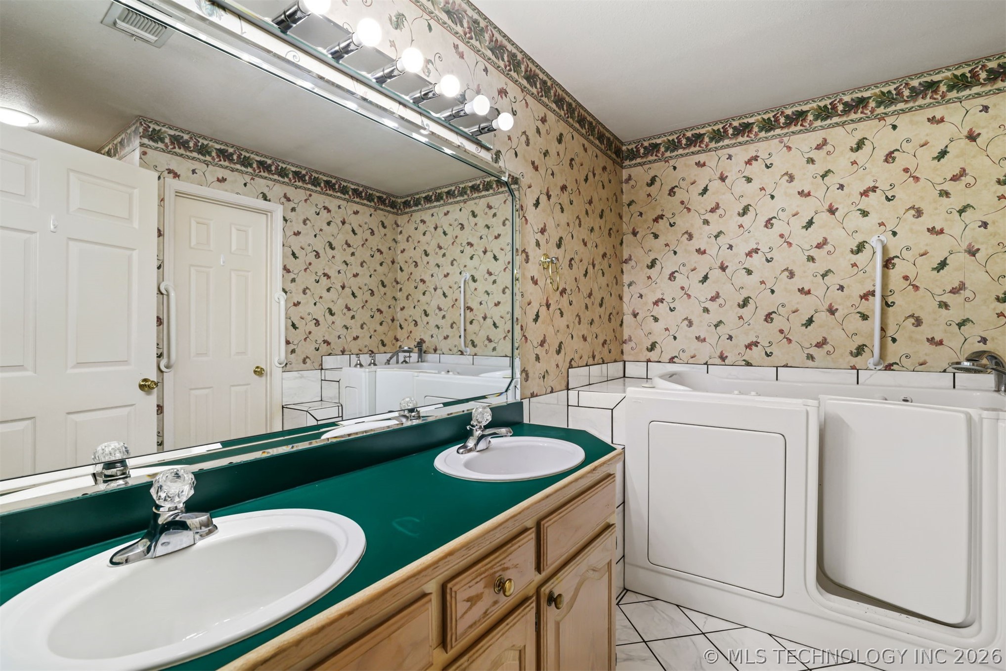 722 Westwood Property Photo 20