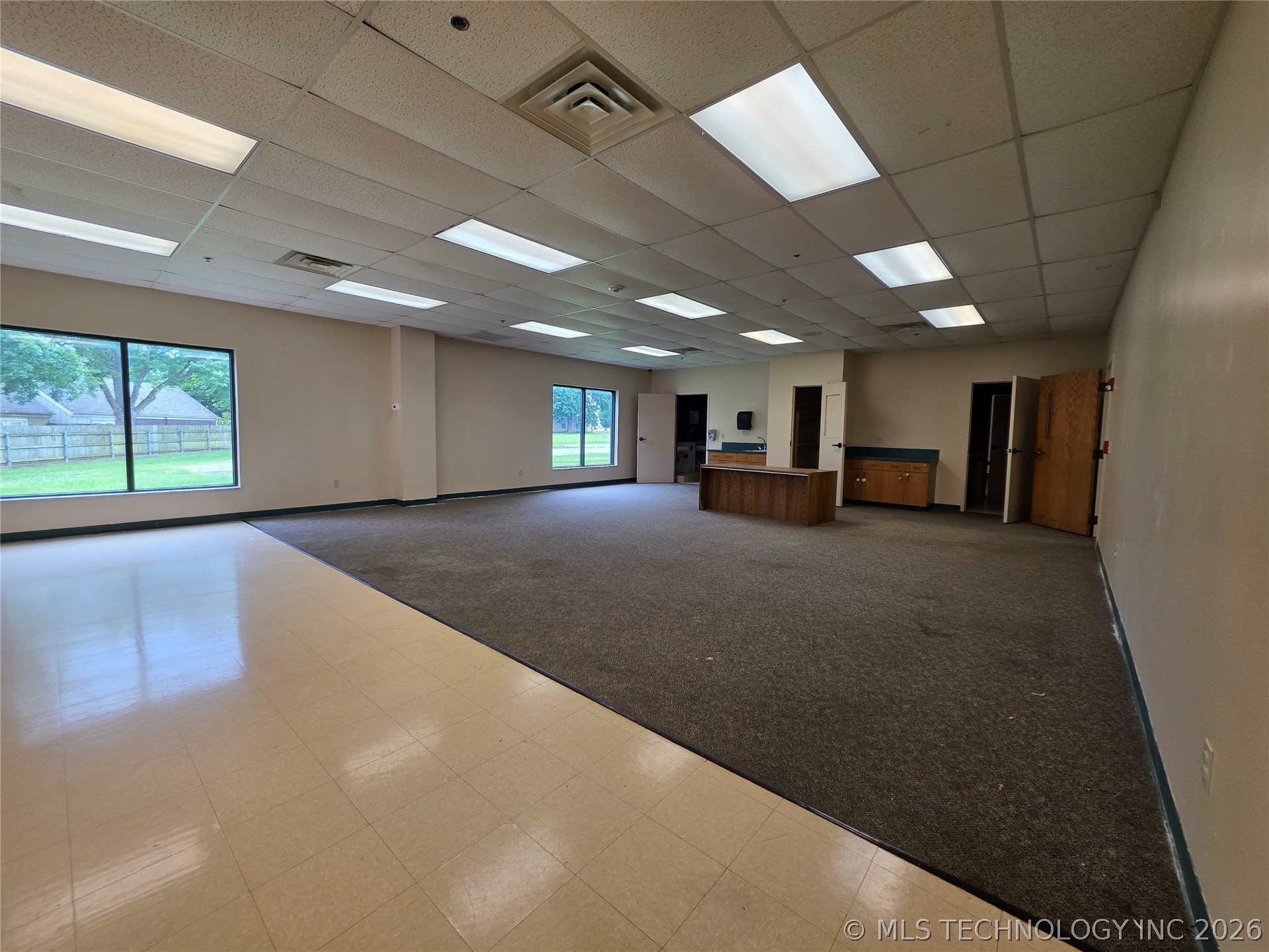 8730 E Skelly Drive Property Photo 4
