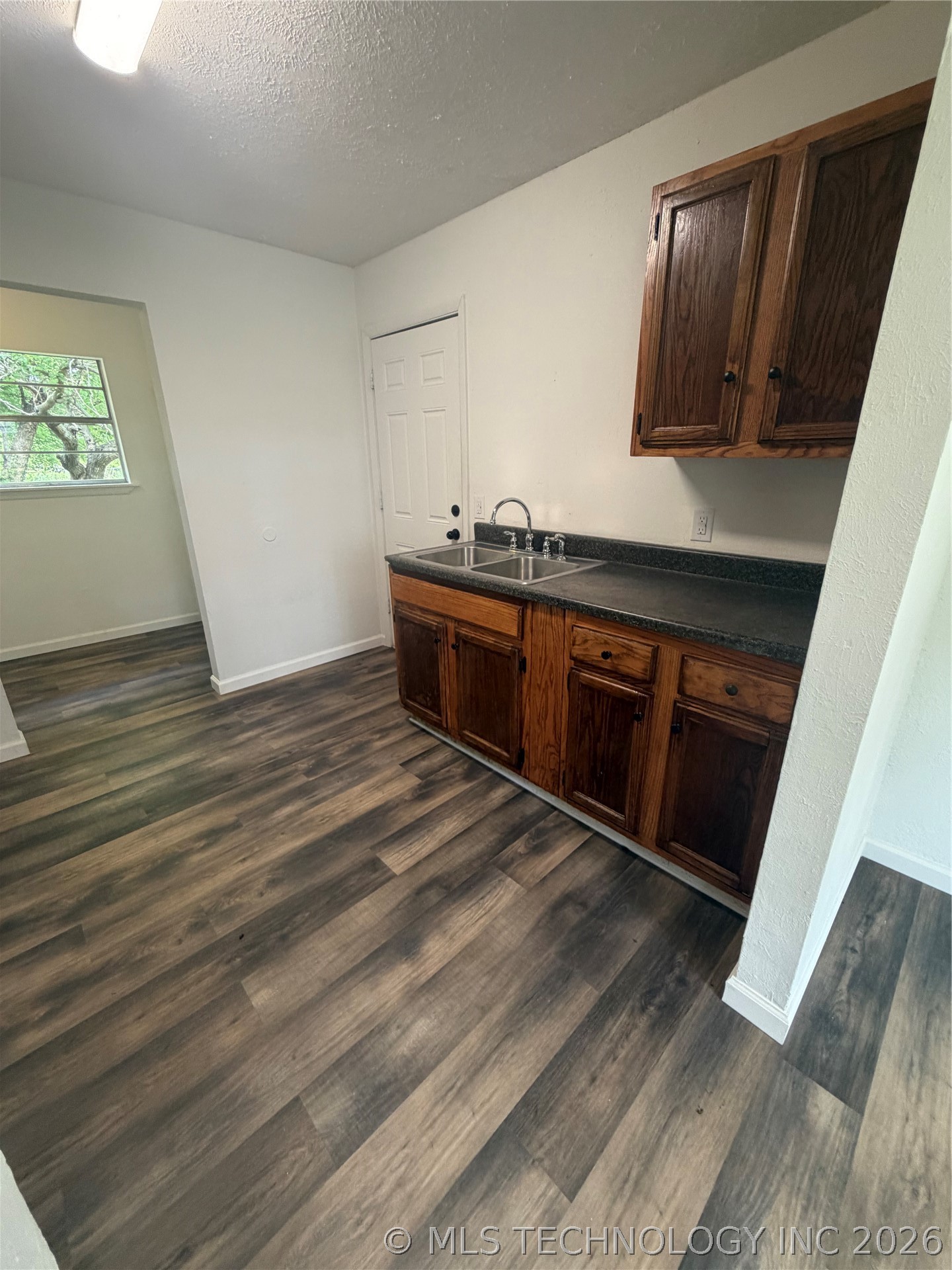 202 Quail Drive Property Photo 3