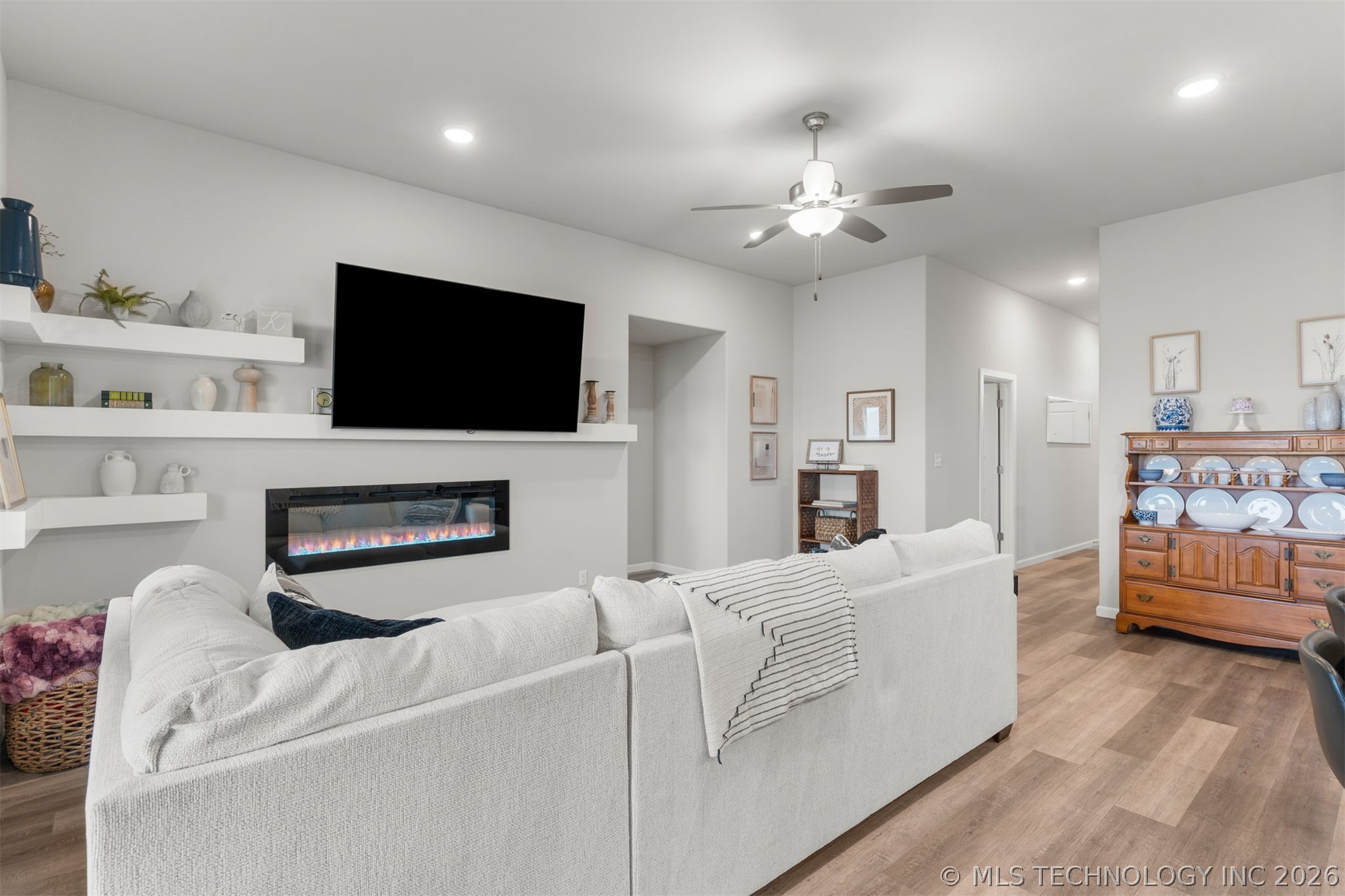 14964 S Poplar Place Property Photo 15