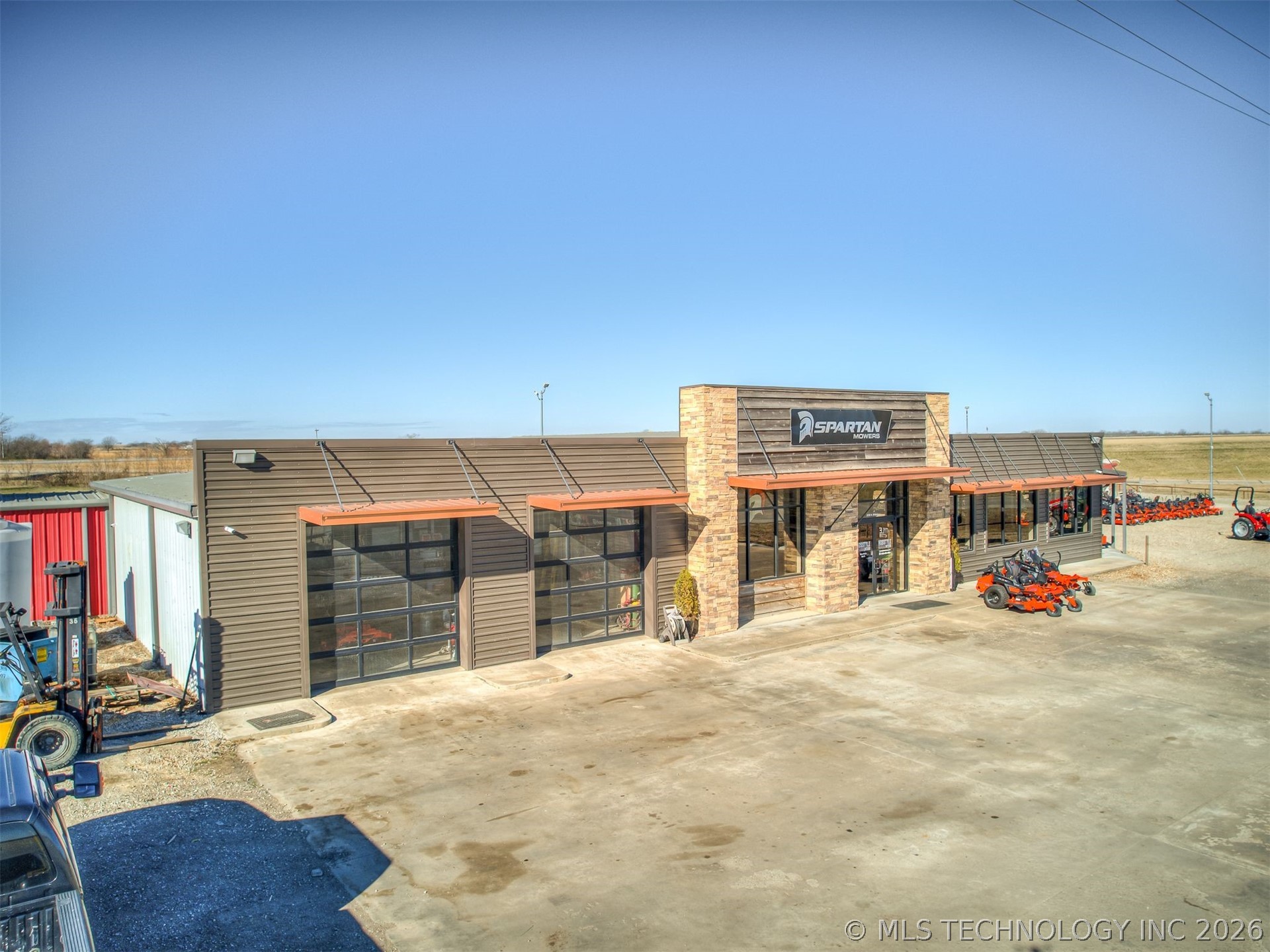 2238 N Broadway Property Photo 4