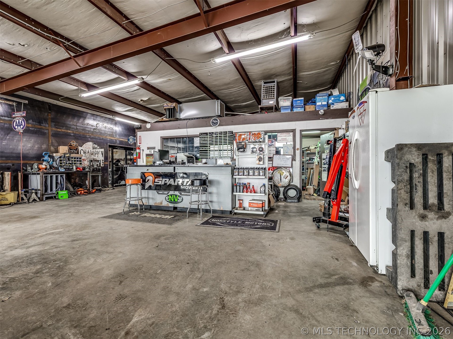 2238 N Broadway Property Photo 59