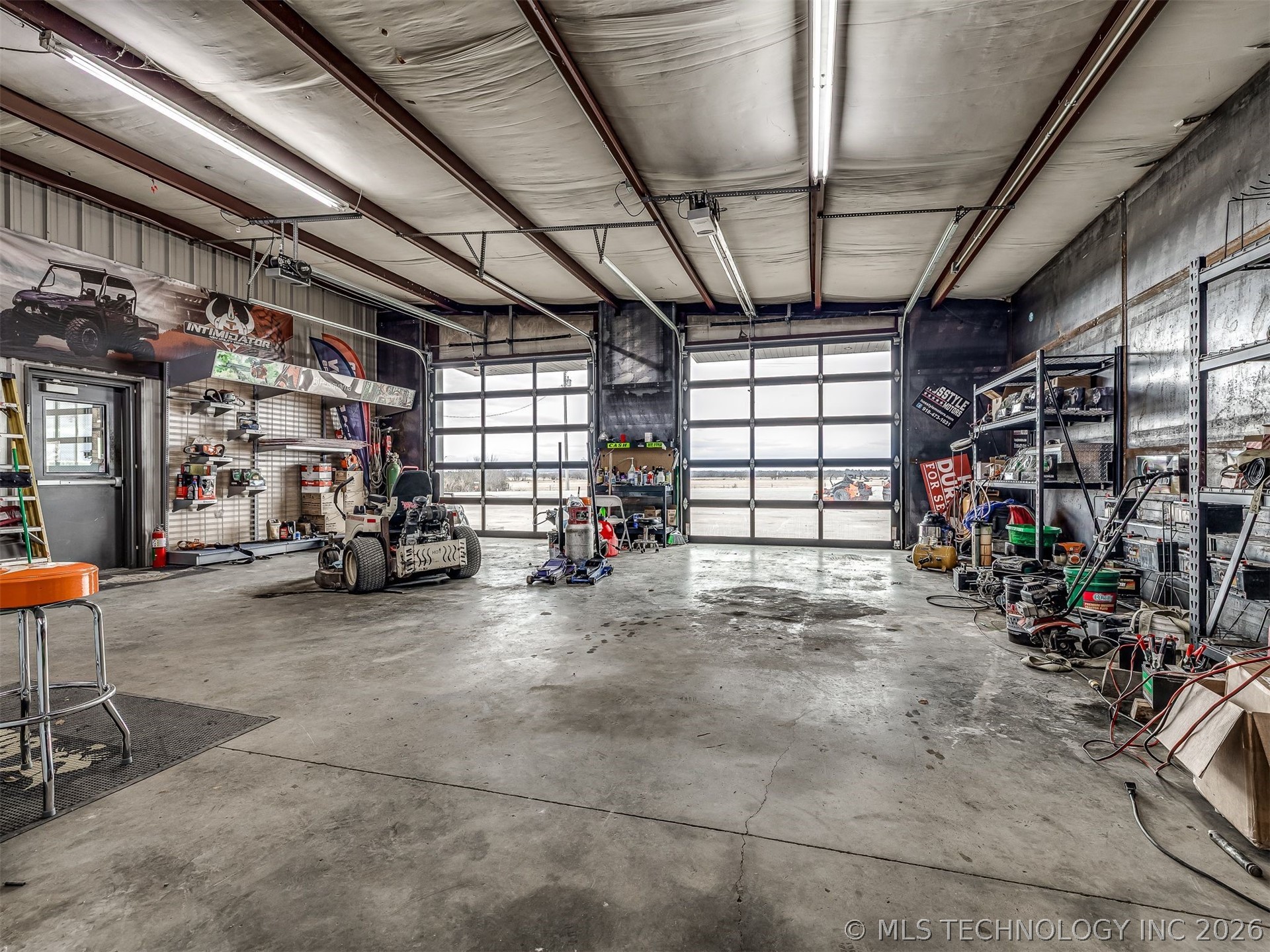2238 N Broadway Property Photo 61