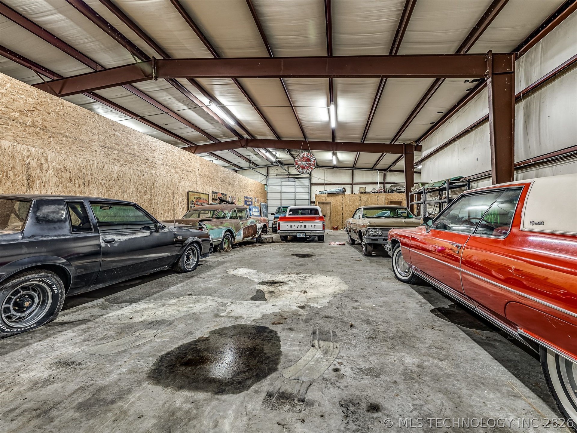 2238 N Broadway Property Photo 62