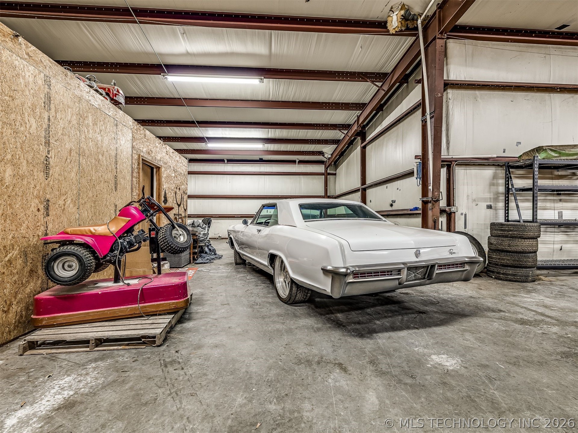 2238 N Broadway Property Photo 66