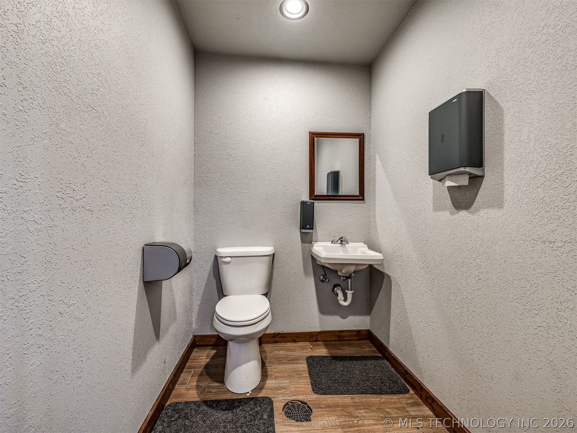 2238 N Broadway Property Photo 90