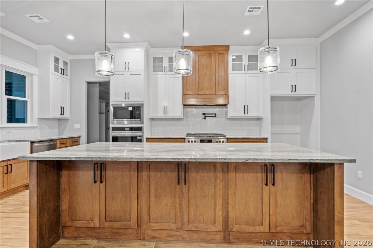 31820 E Two Socks Drive Property Photo 16