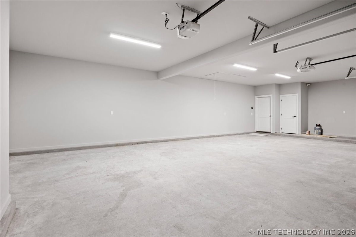 31820 E Two Socks Drive Property Photo 52