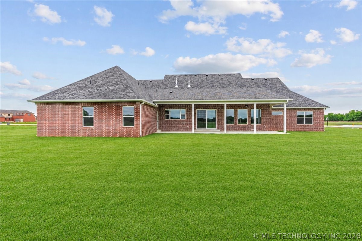 31820 E Two Socks Drive Property Photo 53