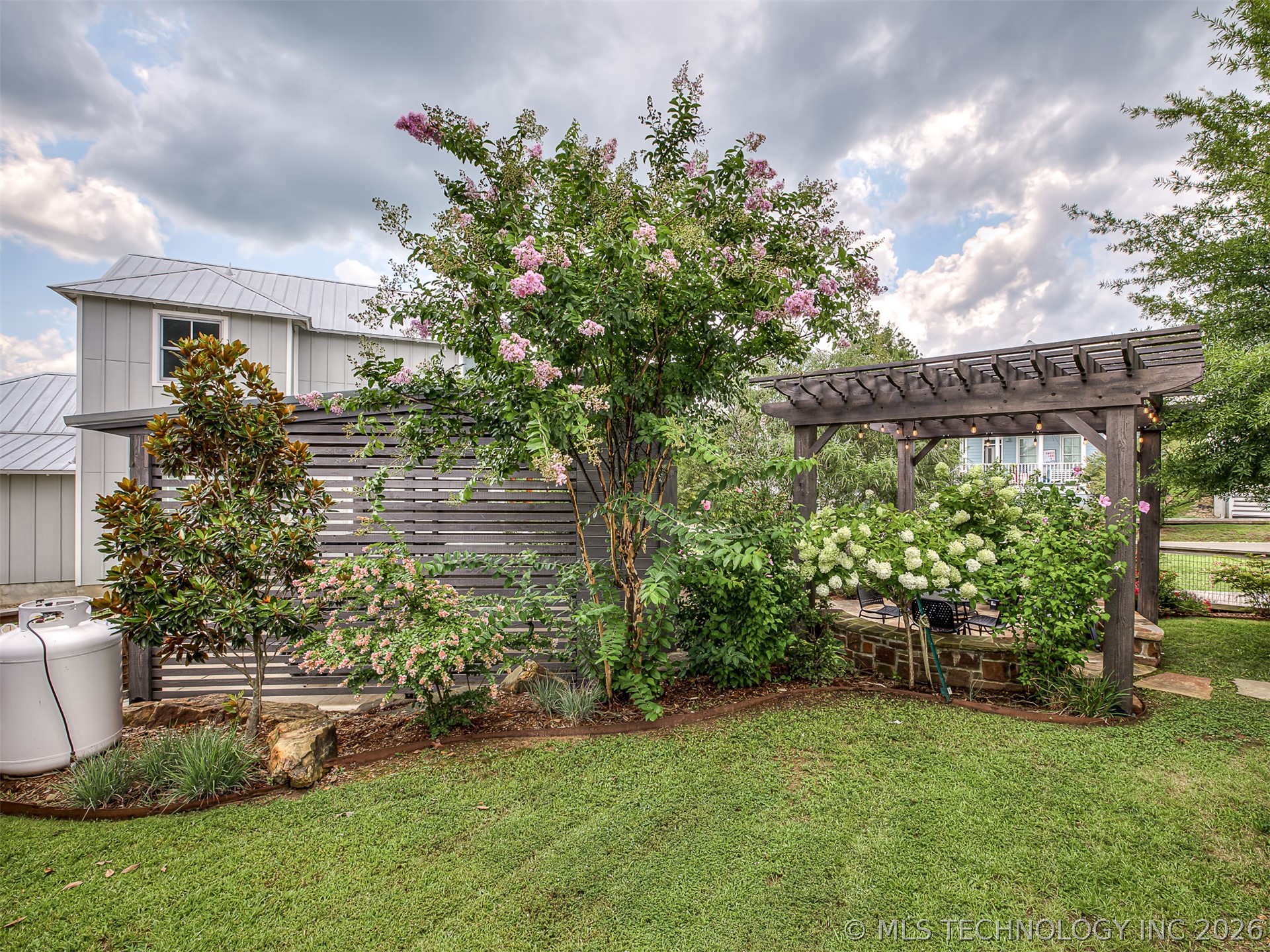 40 Redbud Street Property Photo 45