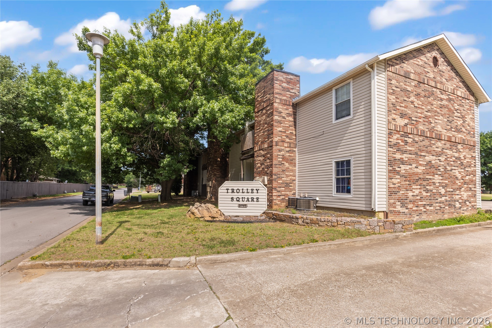 2715 Chattanooga Property Photo 1