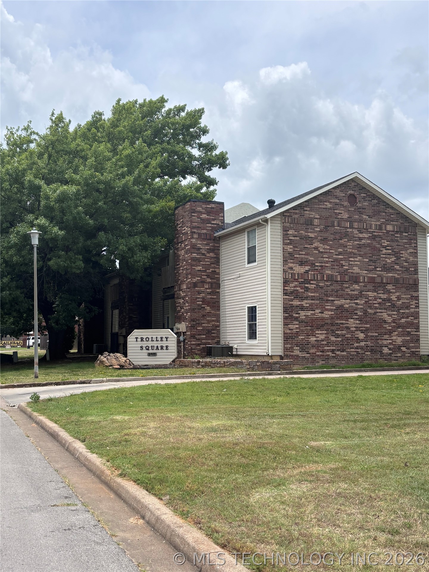 2715 Chattanooga Property Photo 2