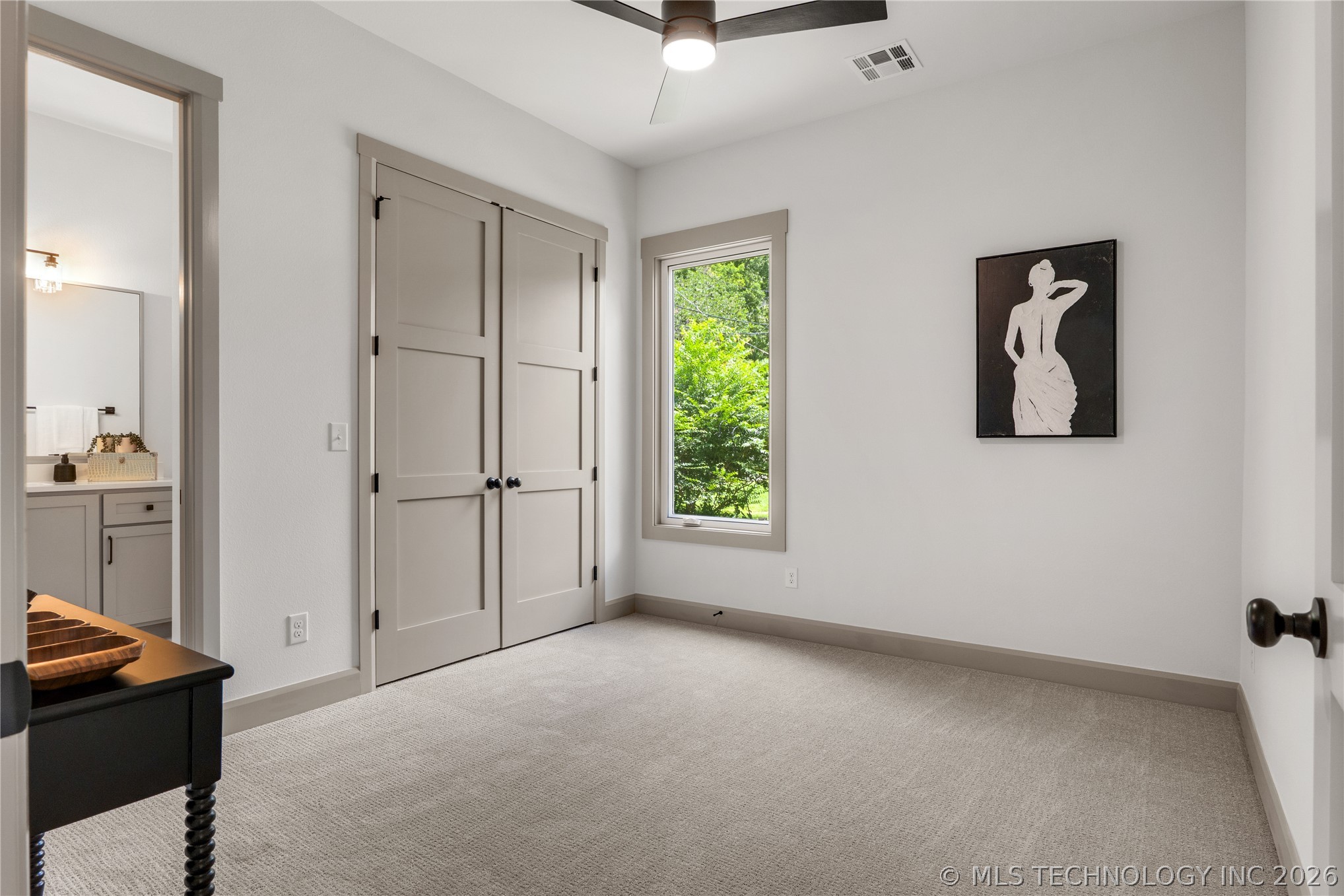 237 E 35th Place Property Photo 25