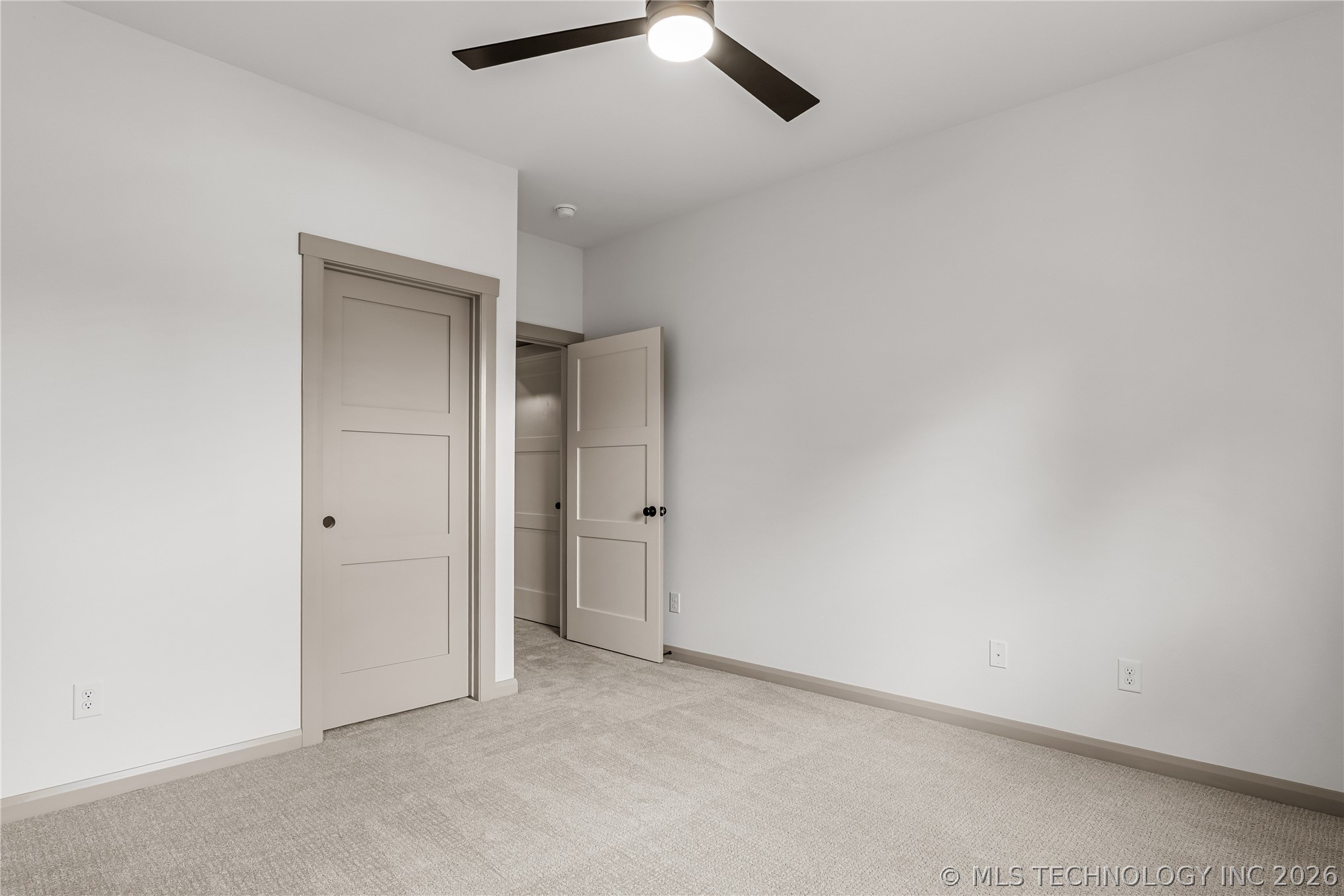237 E 35th Place Property Photo 58
