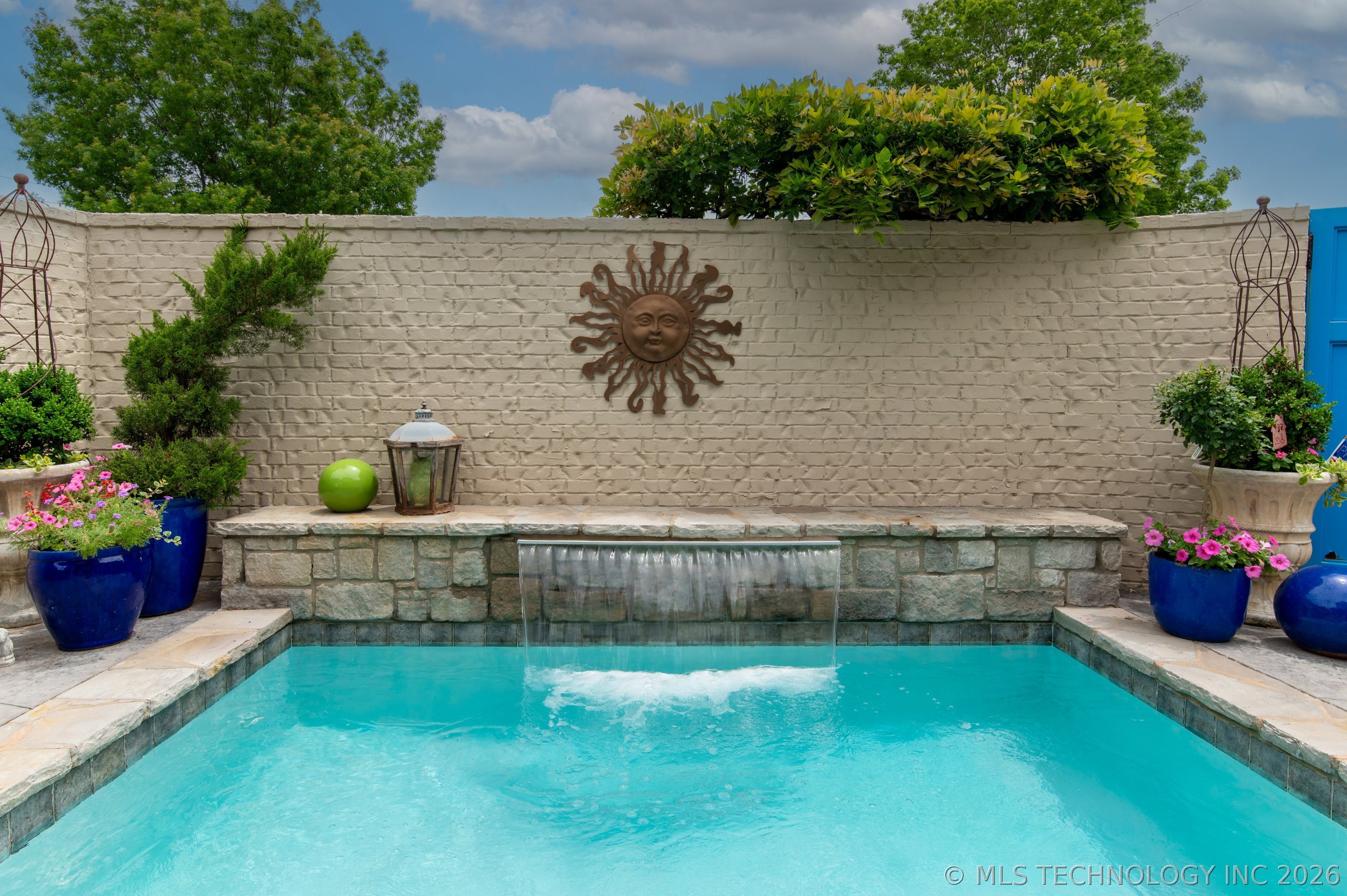 5810 W Orlando Circle Property Photo 3