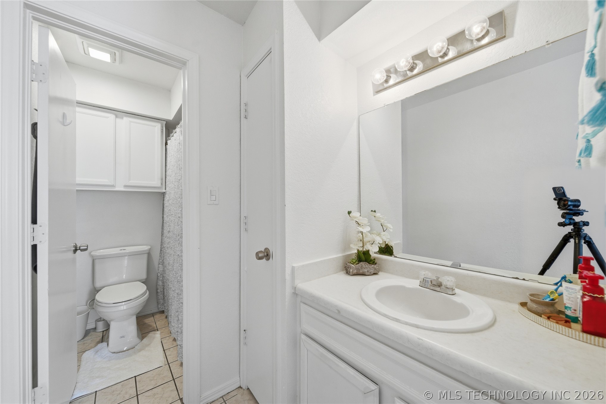 2850 E 90th Street 1208 Property Photo 23