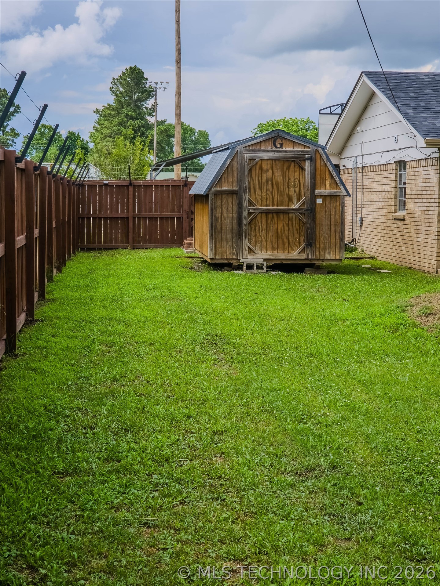 413 Stanton Property Photo 2
