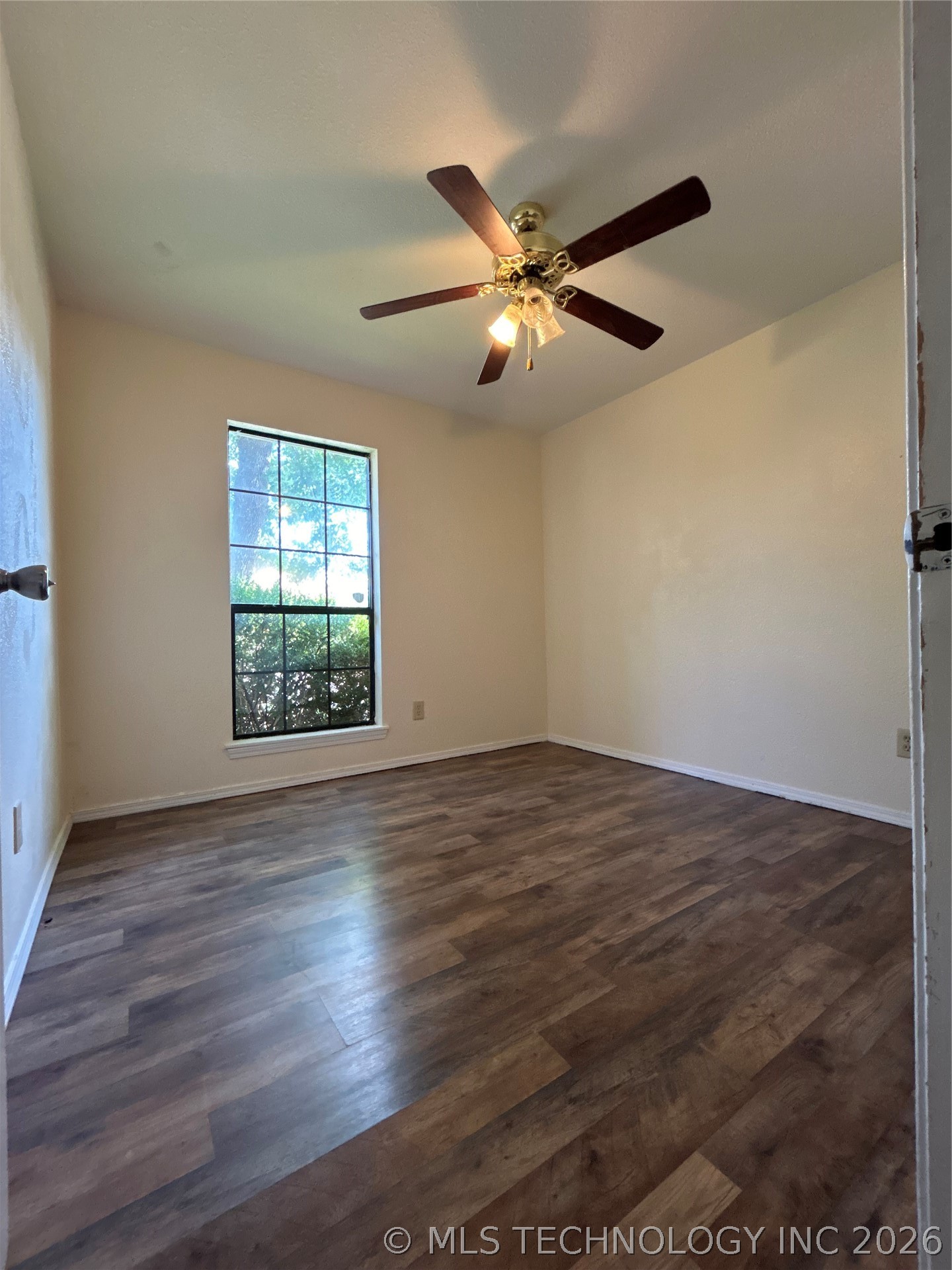 2707 S Oak Place Property Photo 11