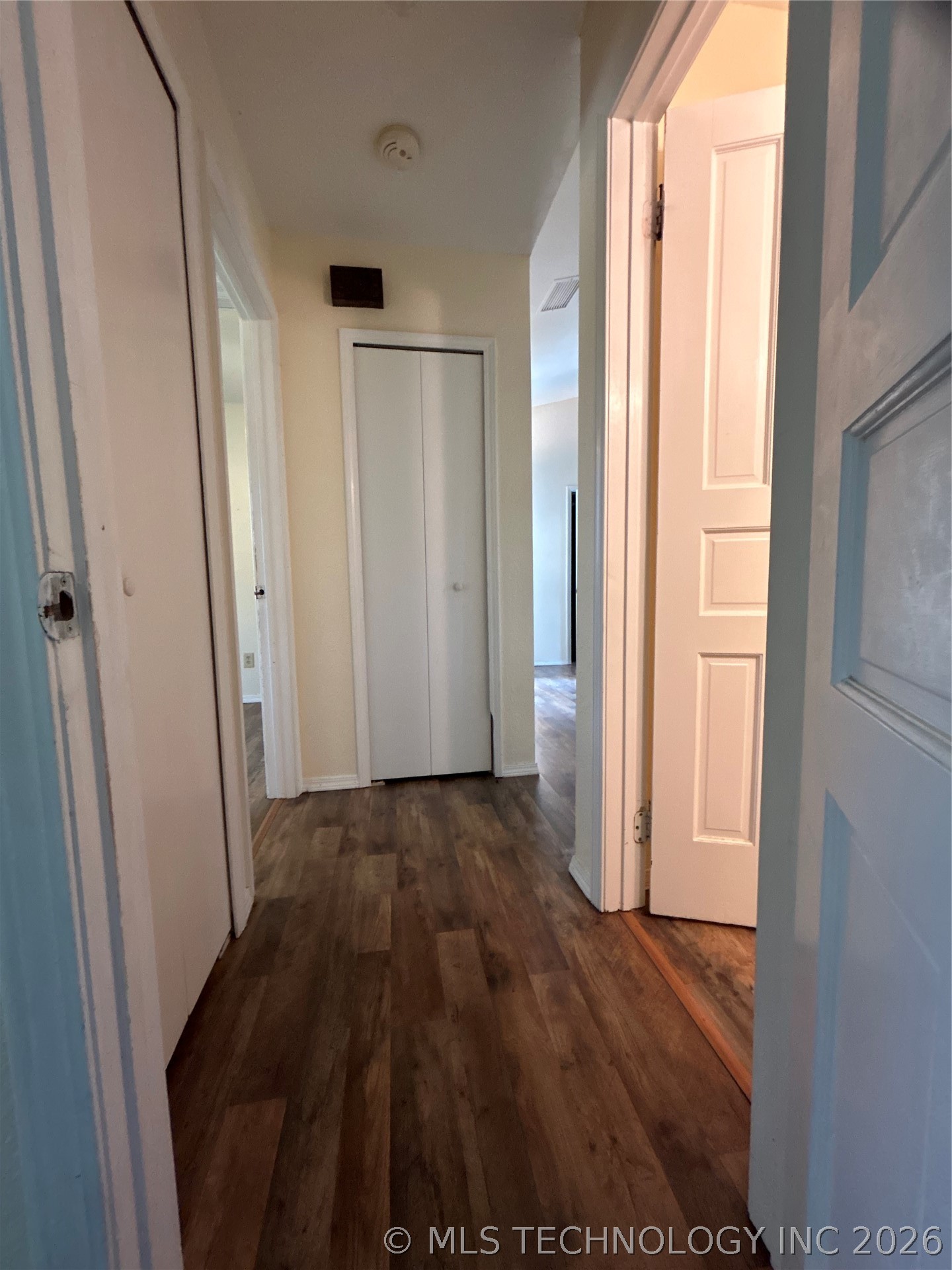 2707 S Oak Place Property Photo 12
