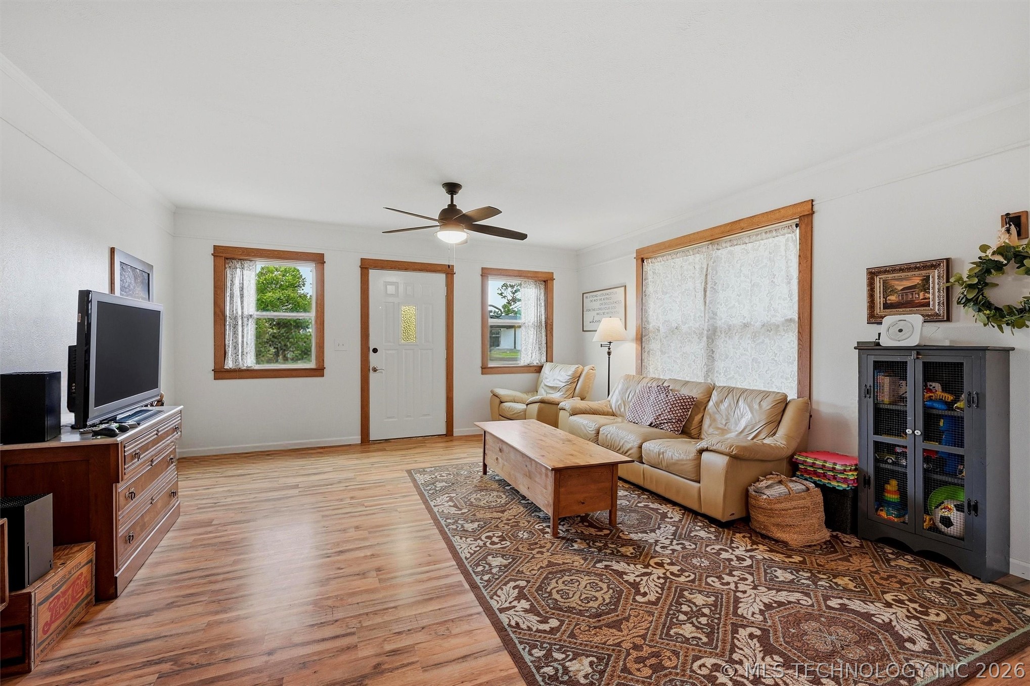 2120 Mason Property Photo 2