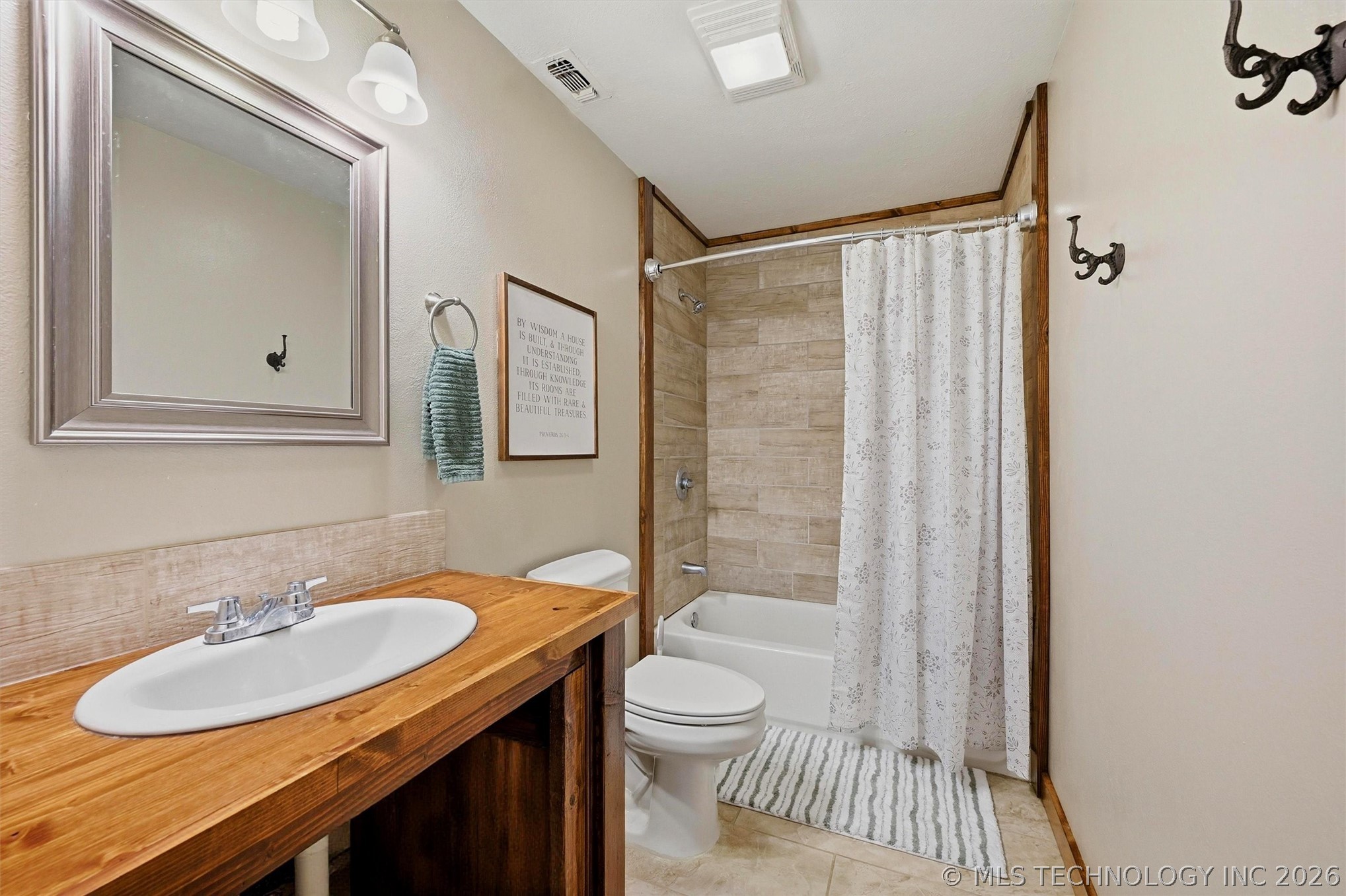 2120 Mason Property Photo 11