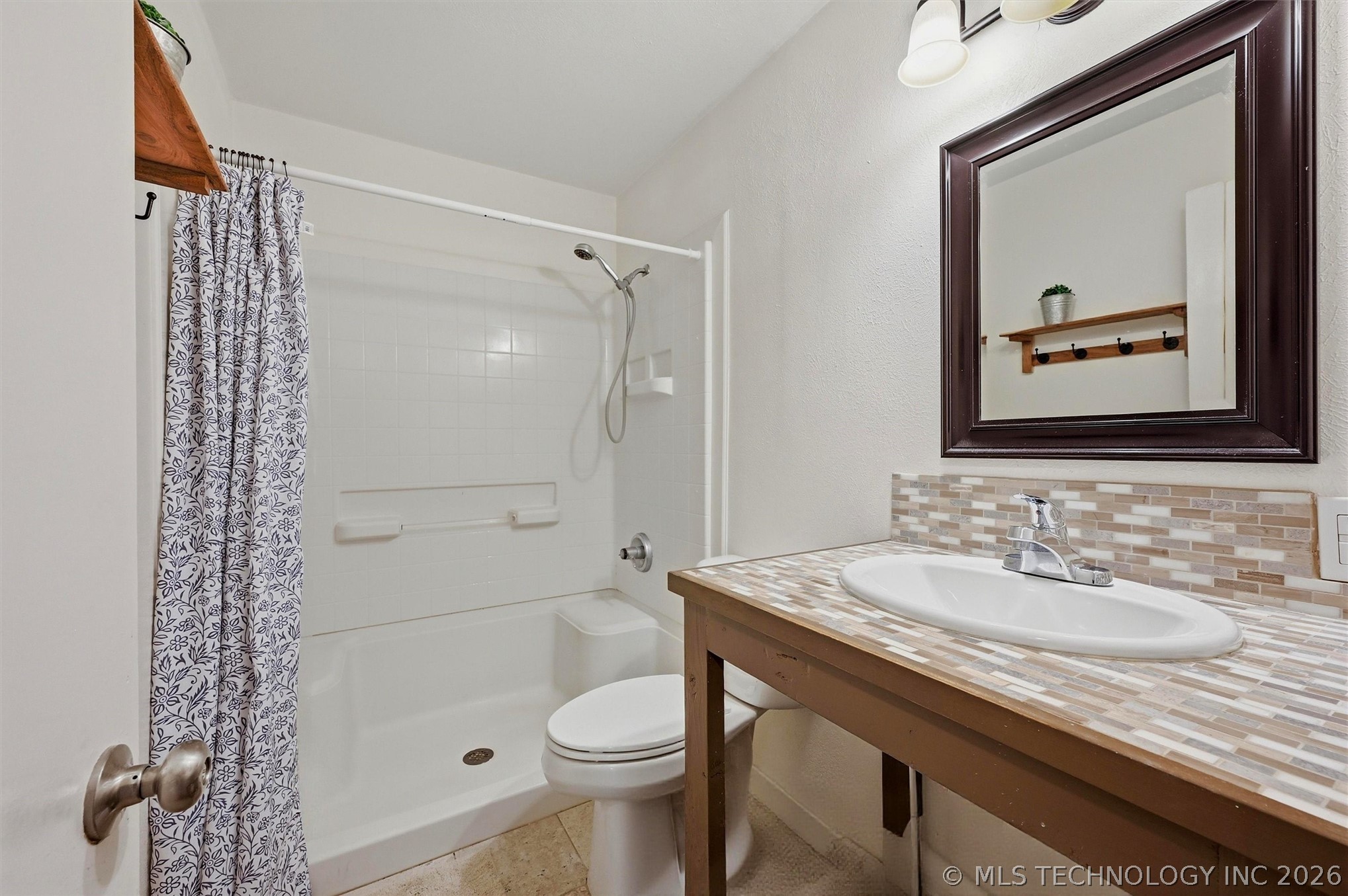 2120 Mason Property Photo 14