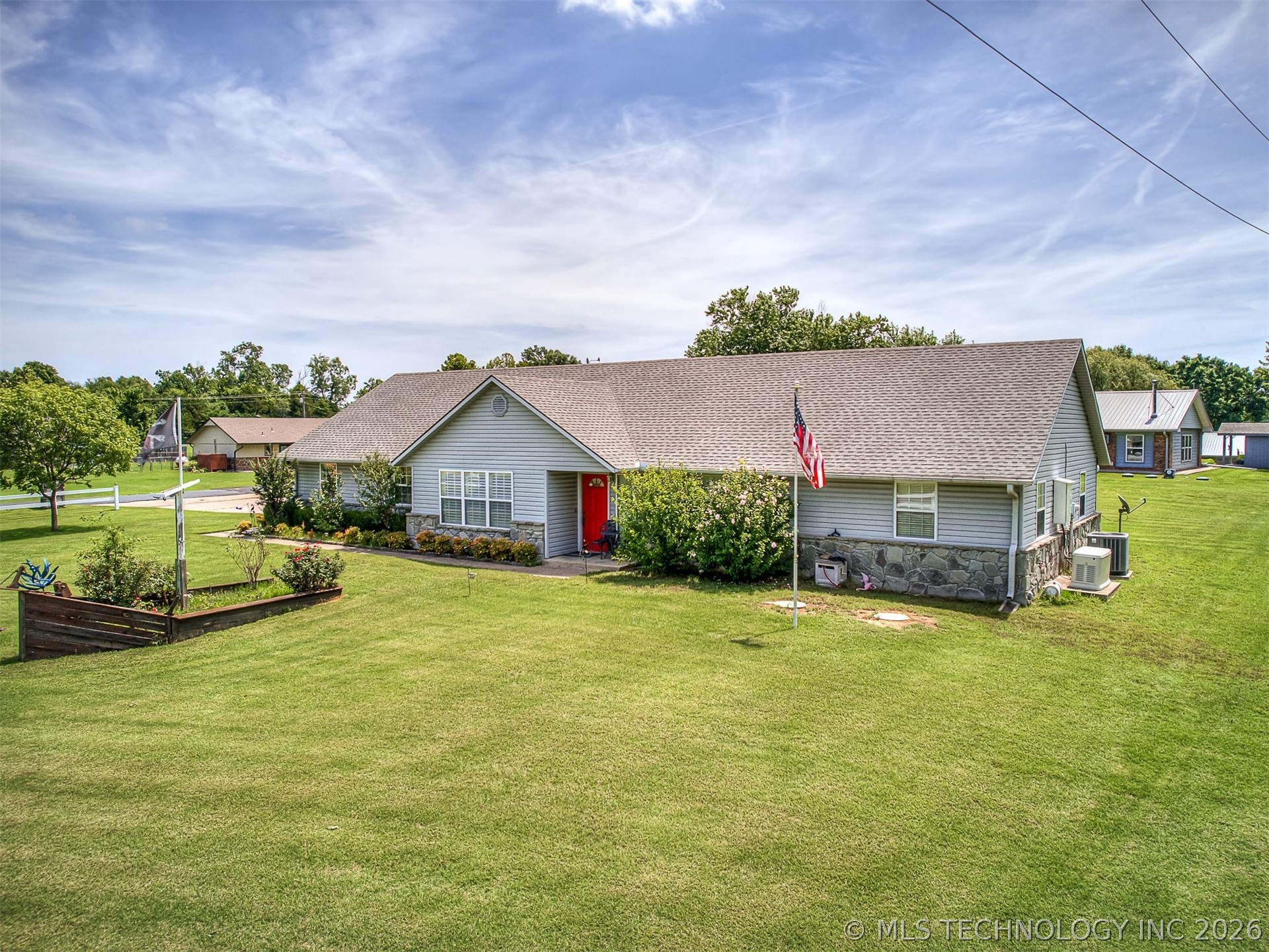 36 Meadowlark Property Photo 11