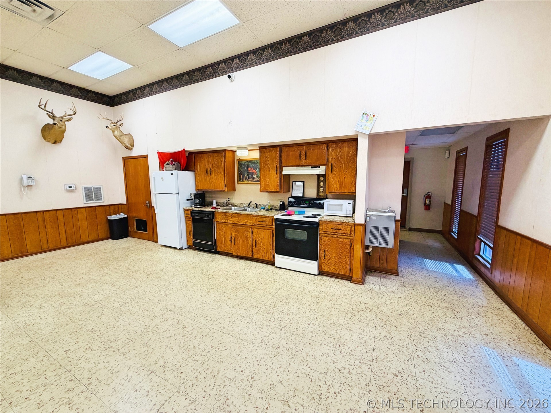 1103 Memorial Drive Property Photo 5