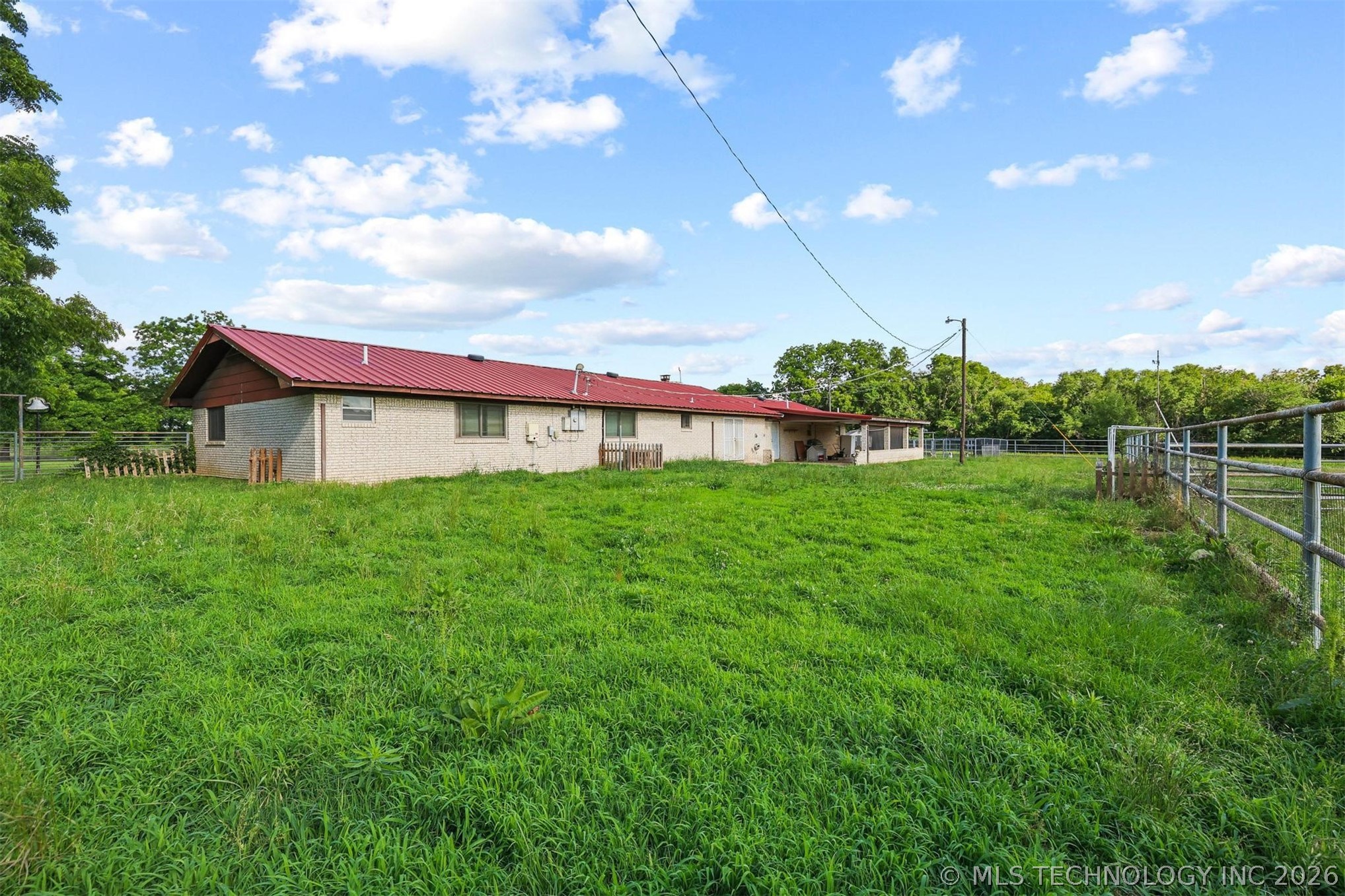 10223 N Us Hwy 377 Property Photo 5