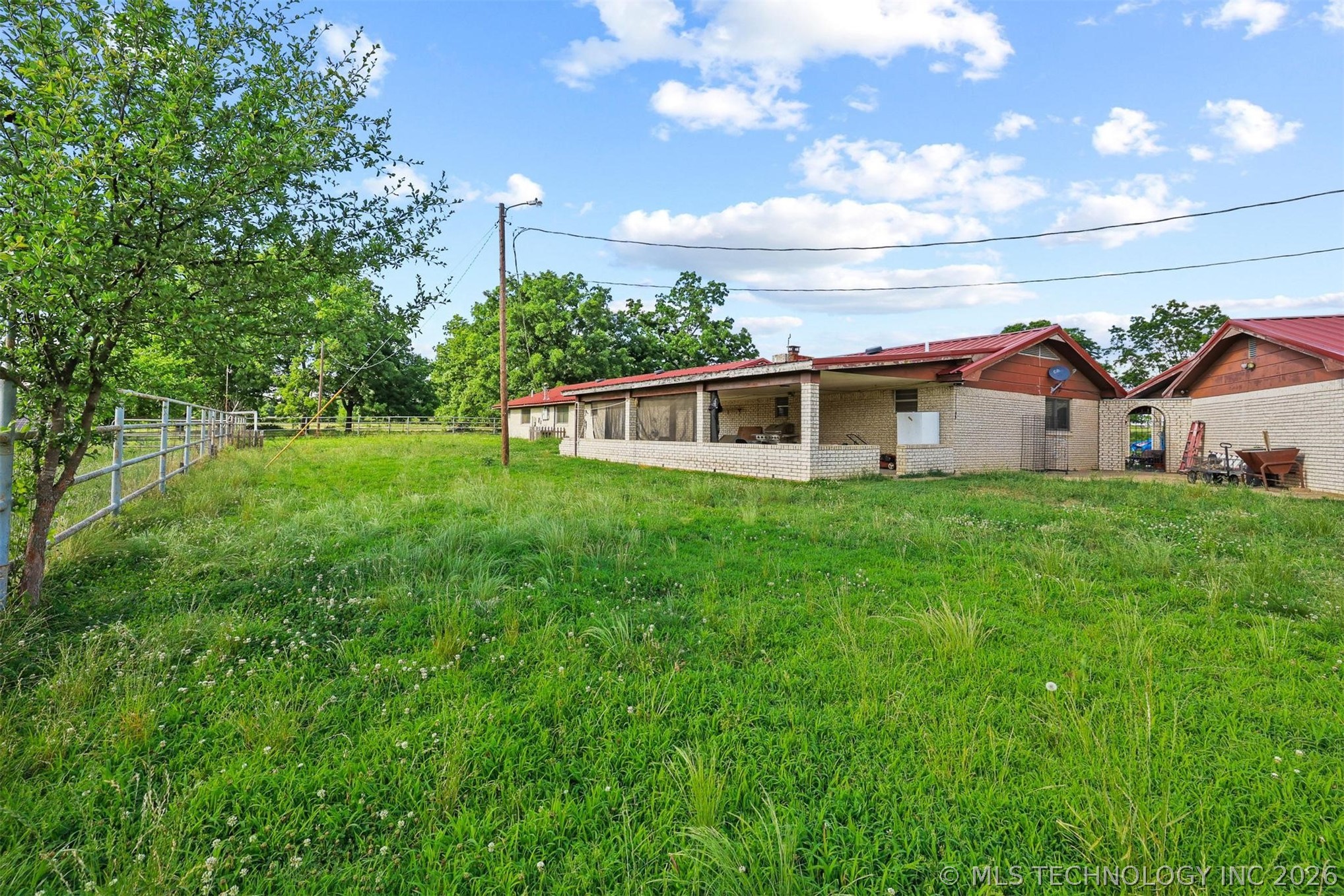 10223 N Us Hwy 377 Property Photo 6