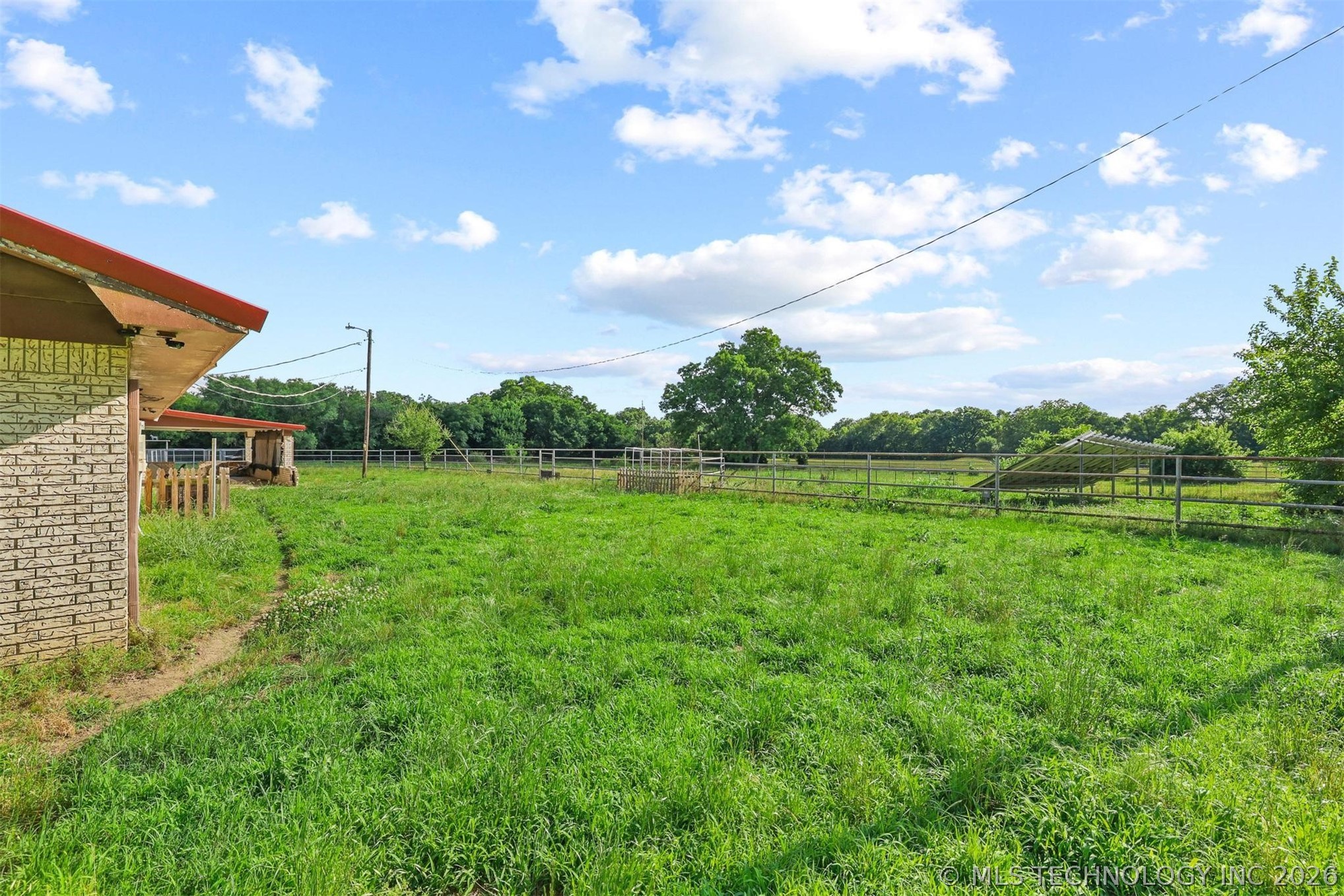 10223 N Us Hwy 377 Property Photo 8
