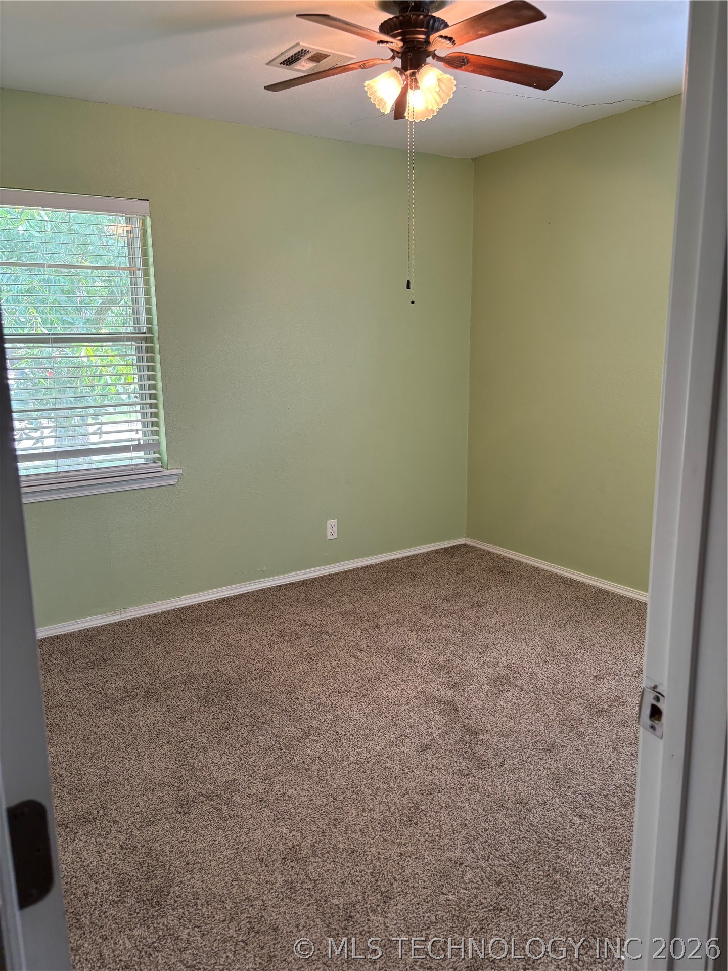 1318 Ne 3rd Place Property Photo 6