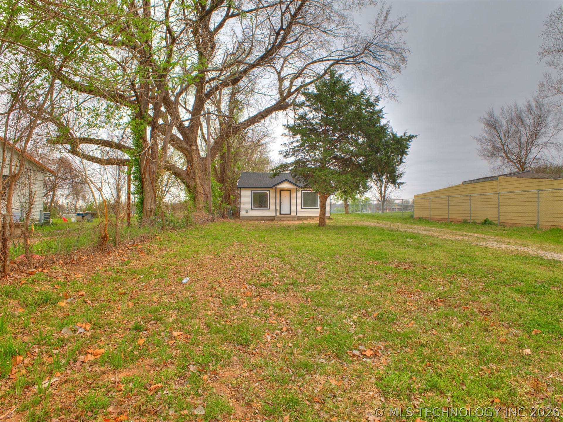 3834 W Admiral Boulevard