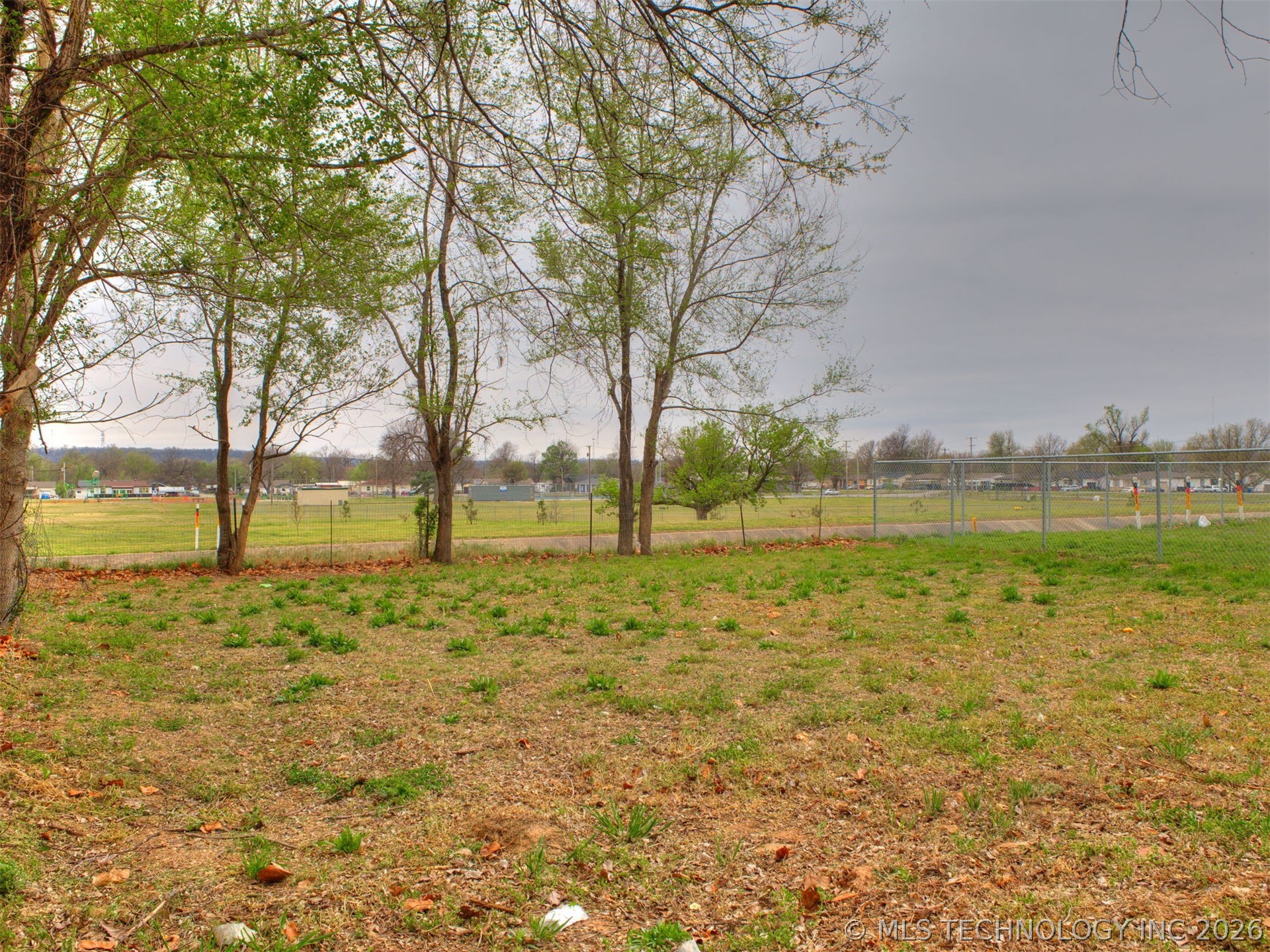 3834 W Admiral Boulevard Property Photo 17