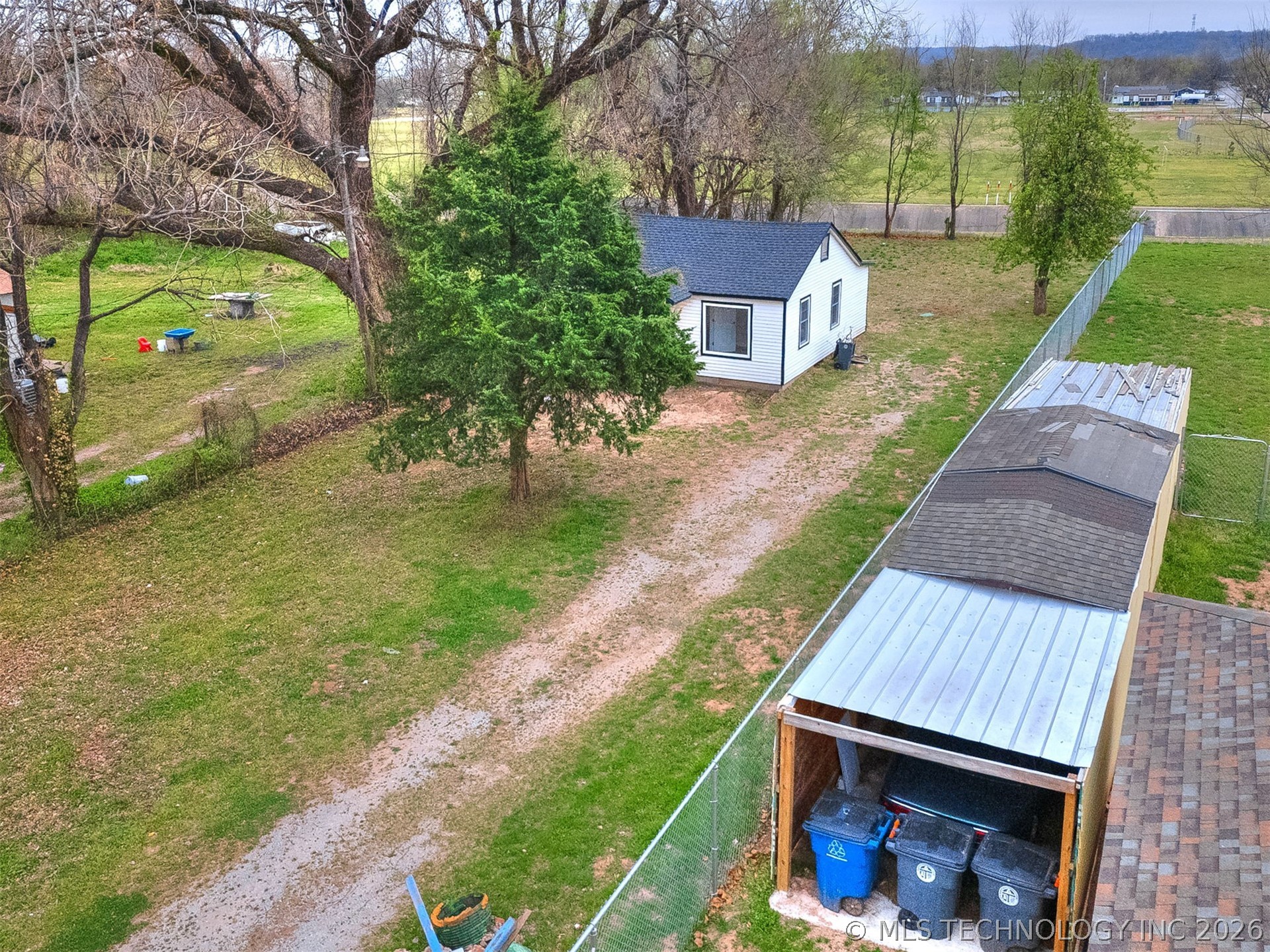3834 W Admiral Boulevard Property Photo 18