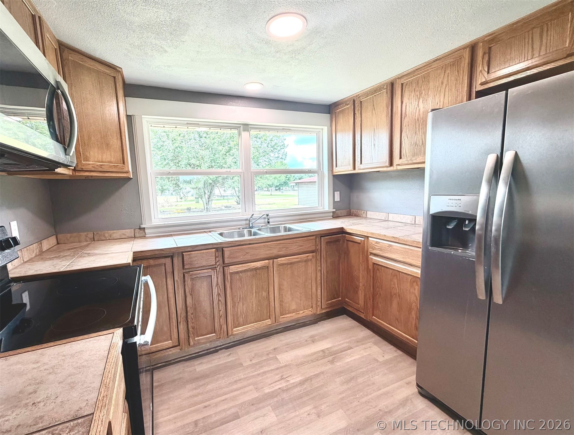 111 Amber Property Photo 3
