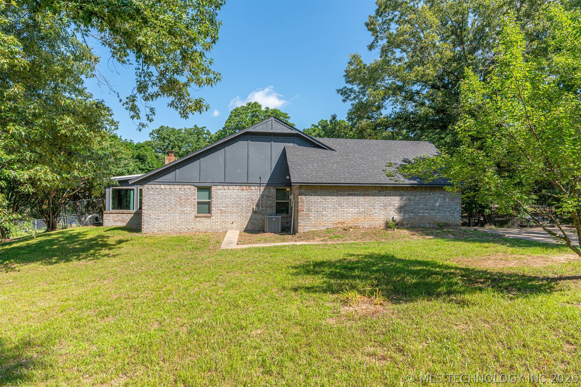 17793 Orchard Lane Property Photo 4