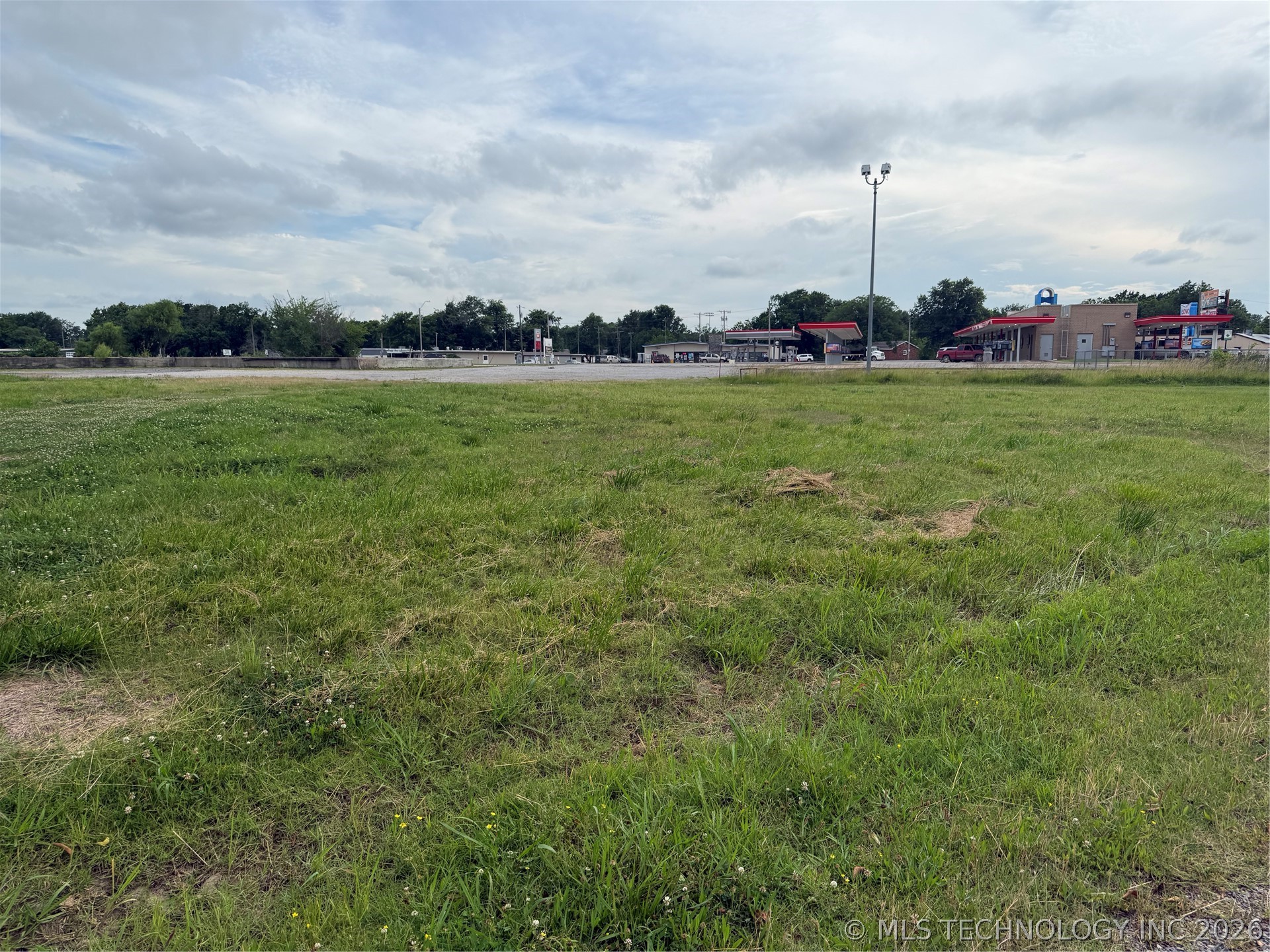 100 W Cedar Street Property Photo 12