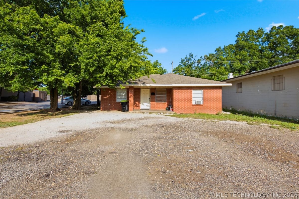 619 N Mississippi Property Photo 4
