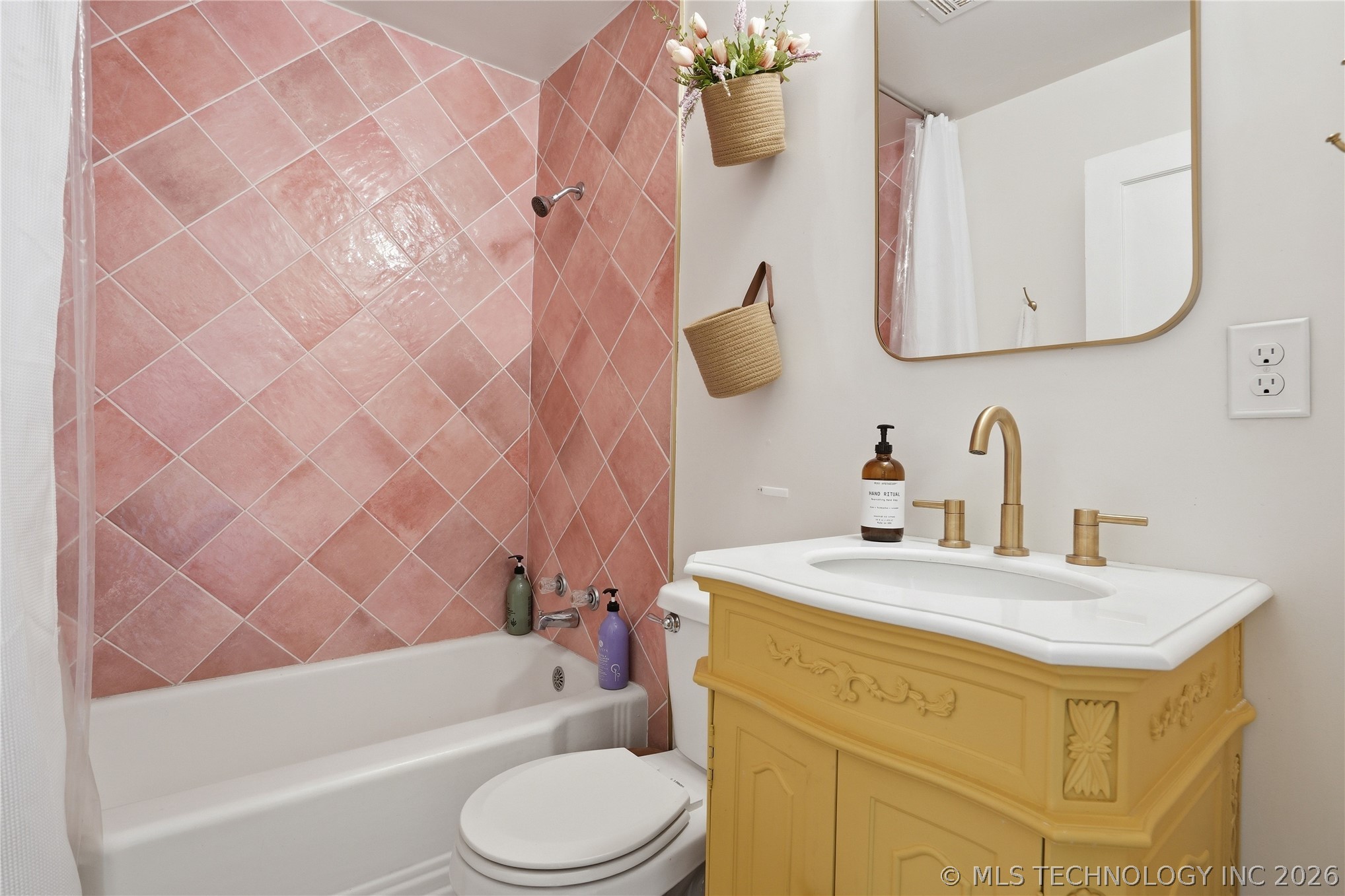 1904 E 14th Street Property Photo 18