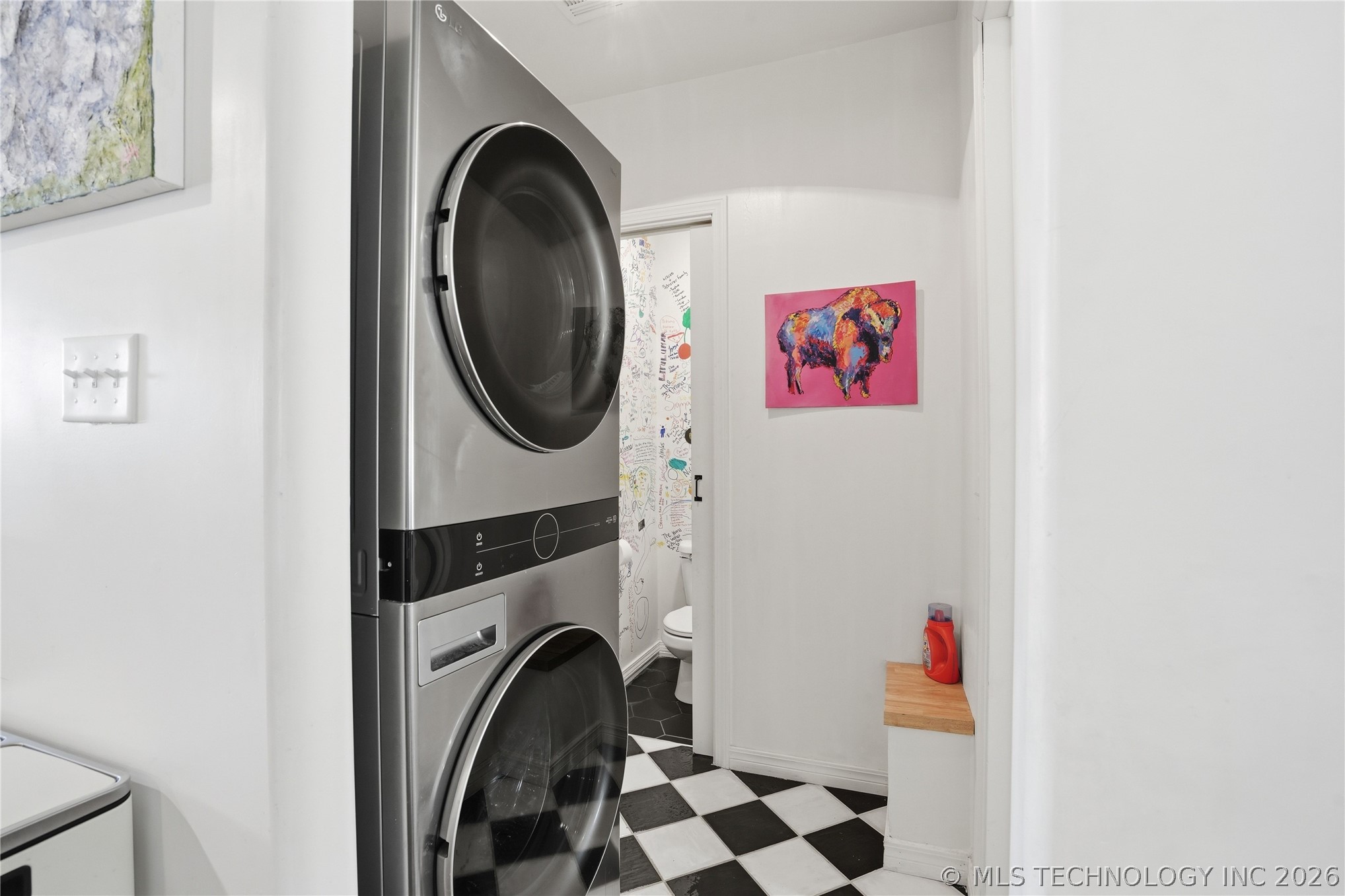 1904 E 14th Street Property Photo 21