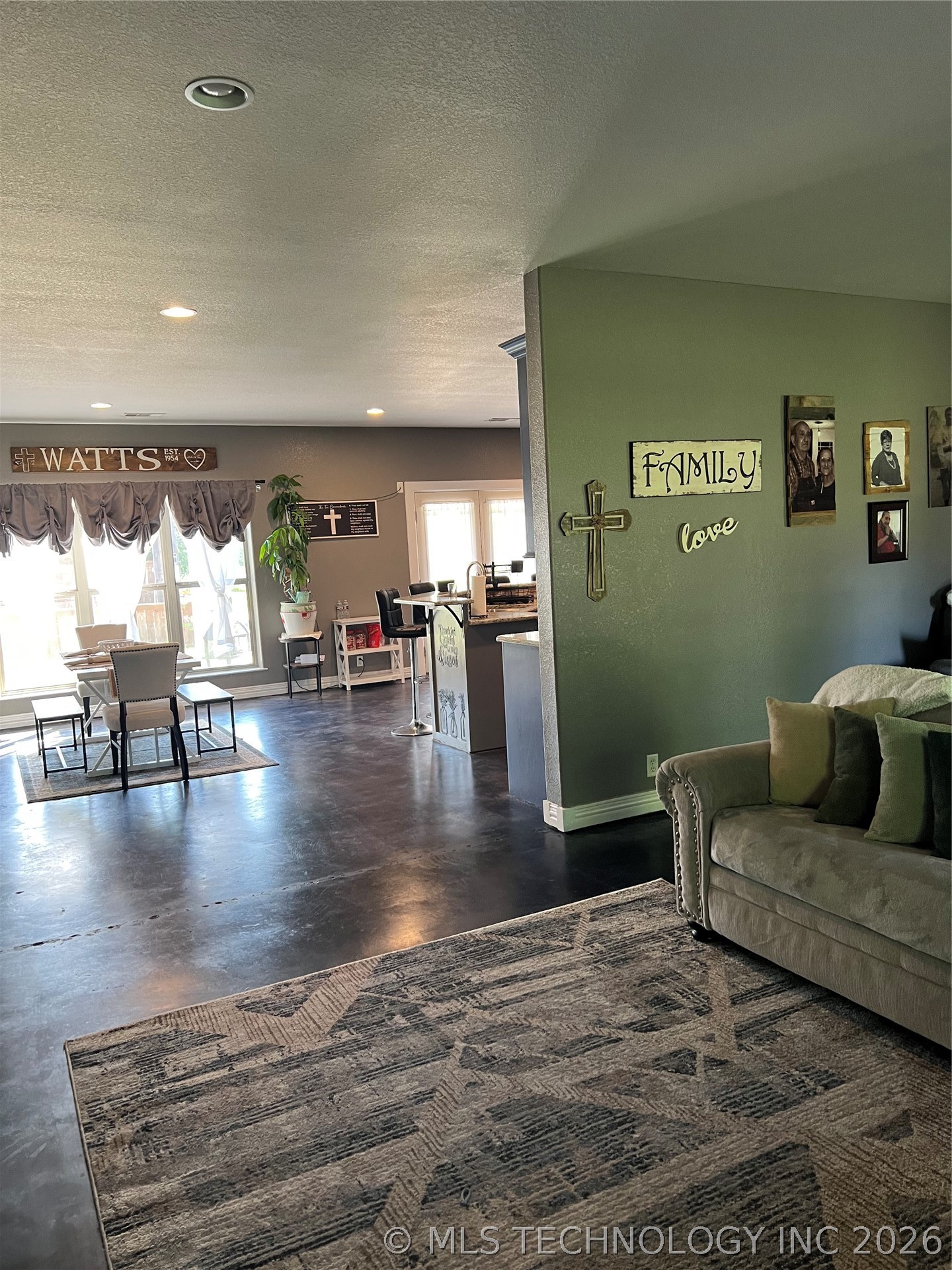 1091 N 4285 Property Photo 8