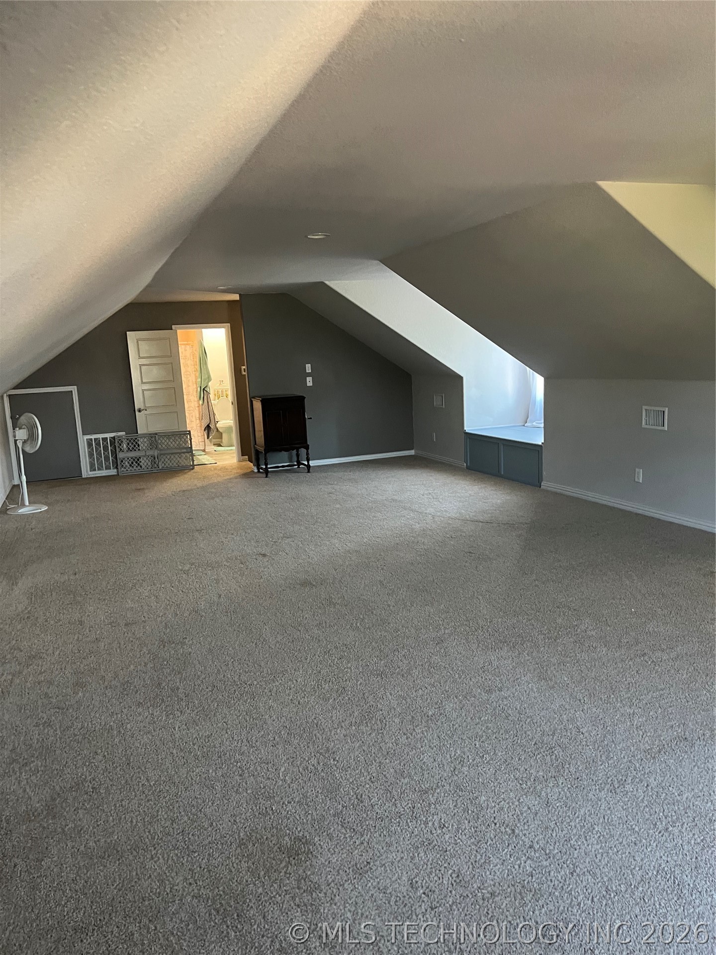 1091 N 4285 Property Photo 16