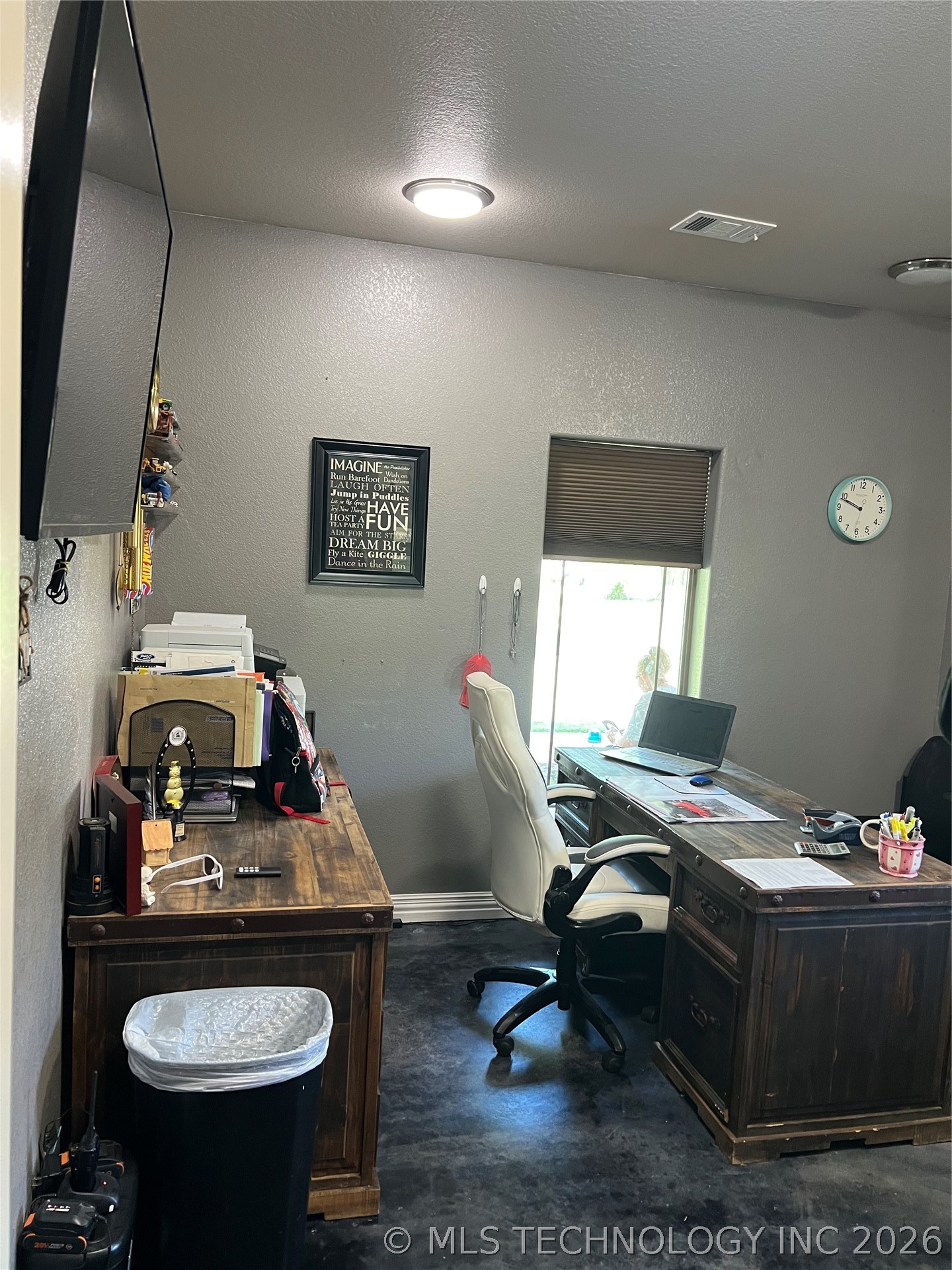 1091 N 4285 Property Photo 18