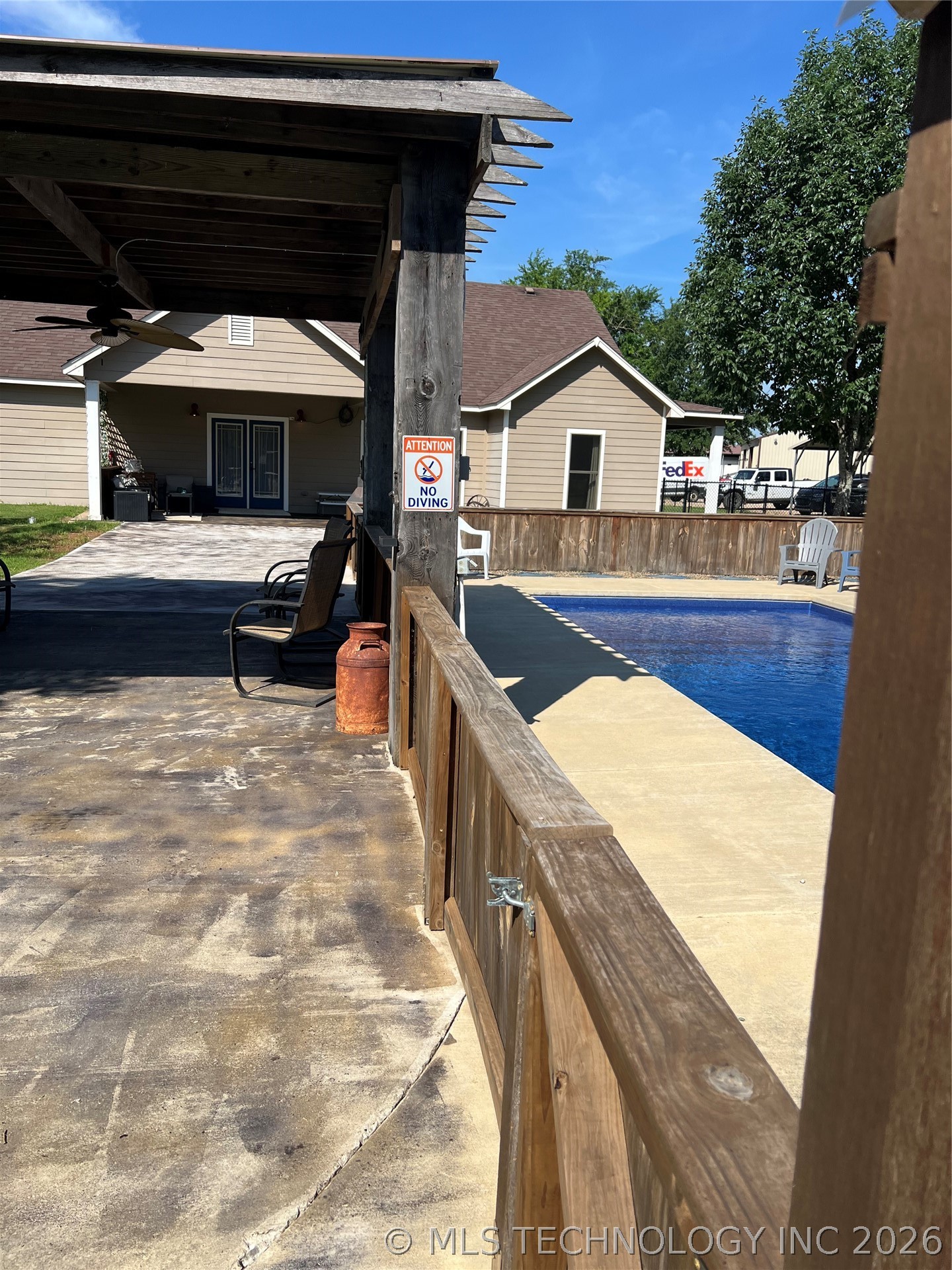 1091 N 4285 Property Photo 29
