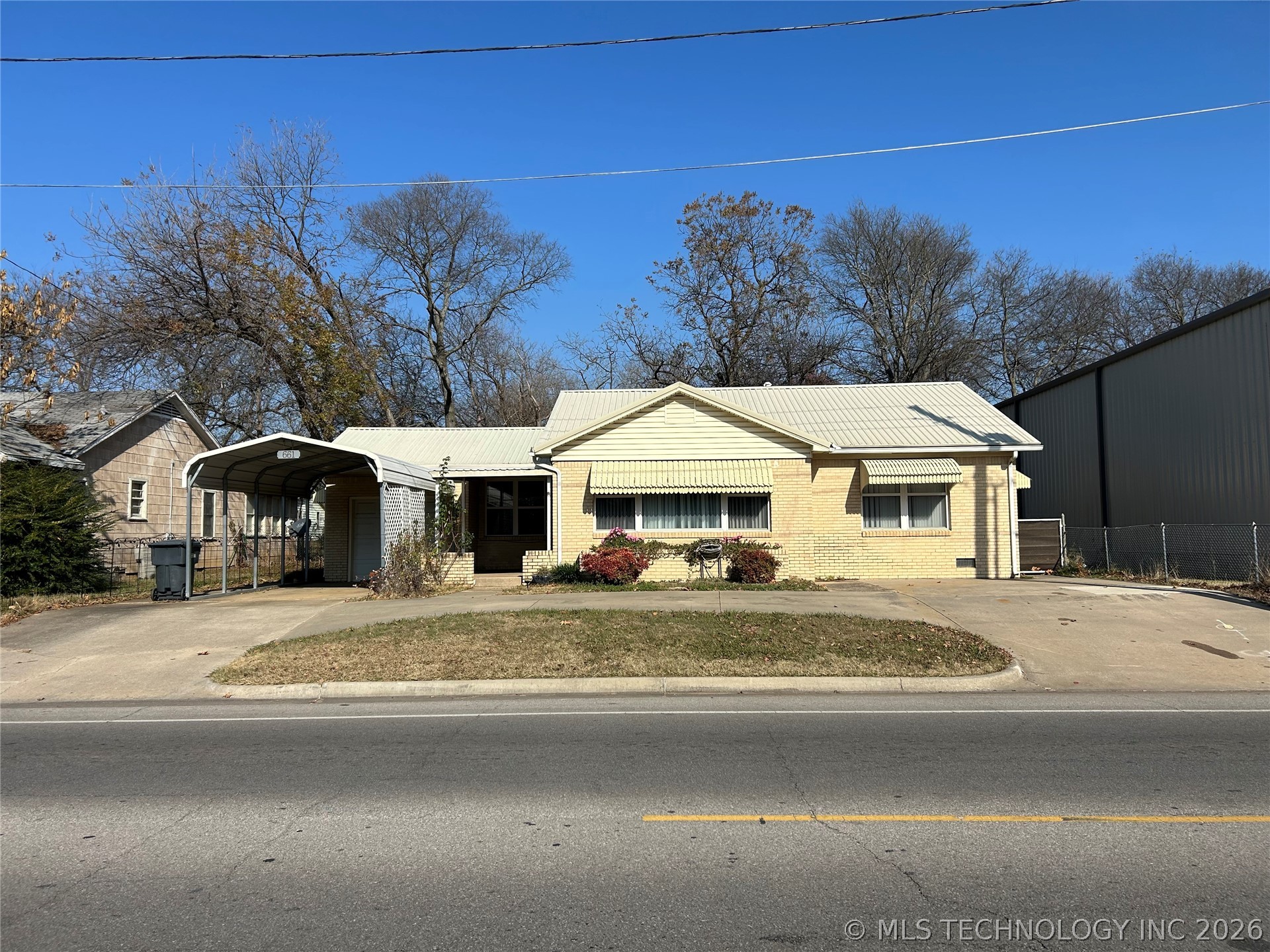 661 12th Avenue Nw Property Photo 1