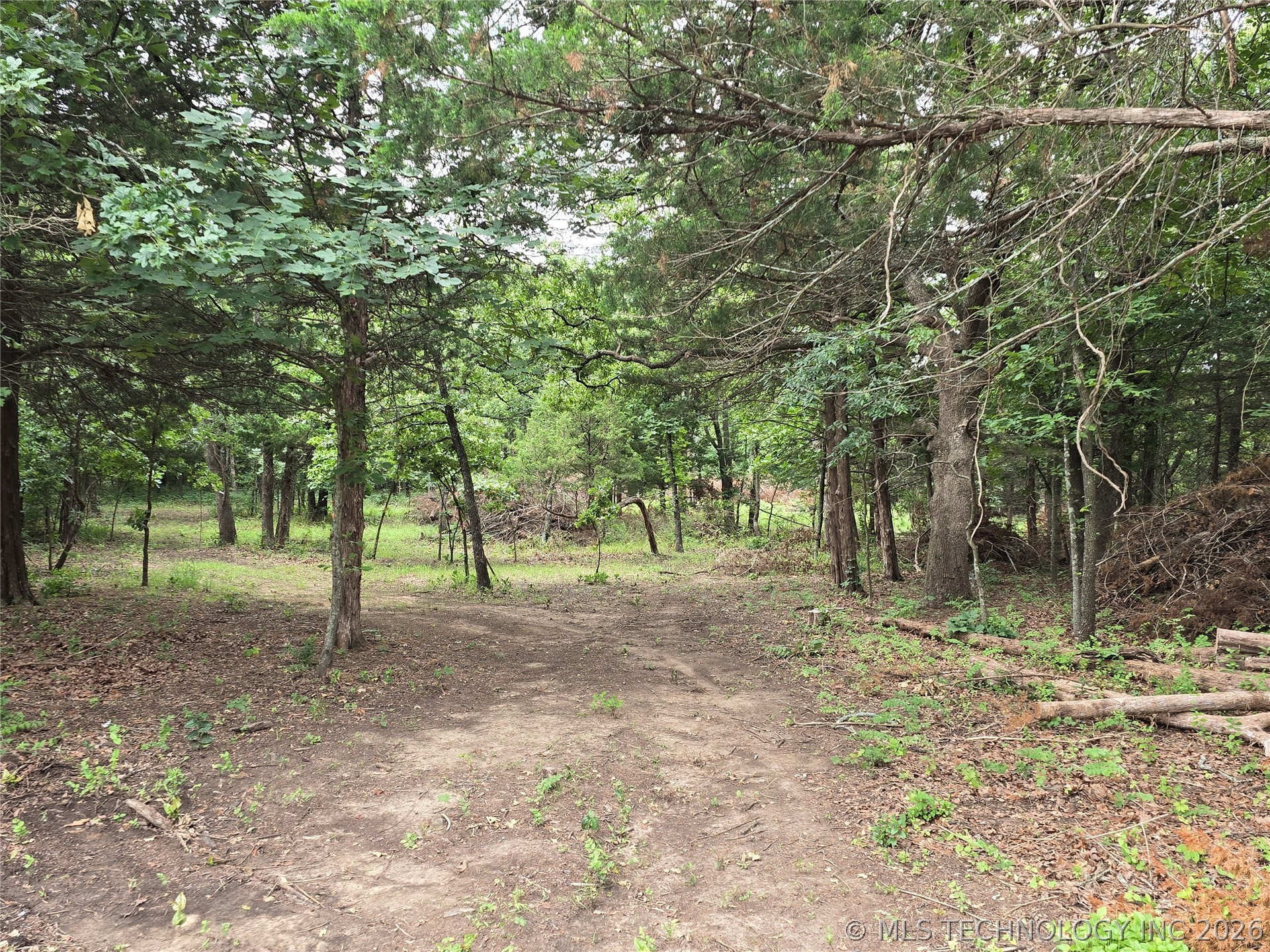 1727 Fox Run Road Property Photo 1