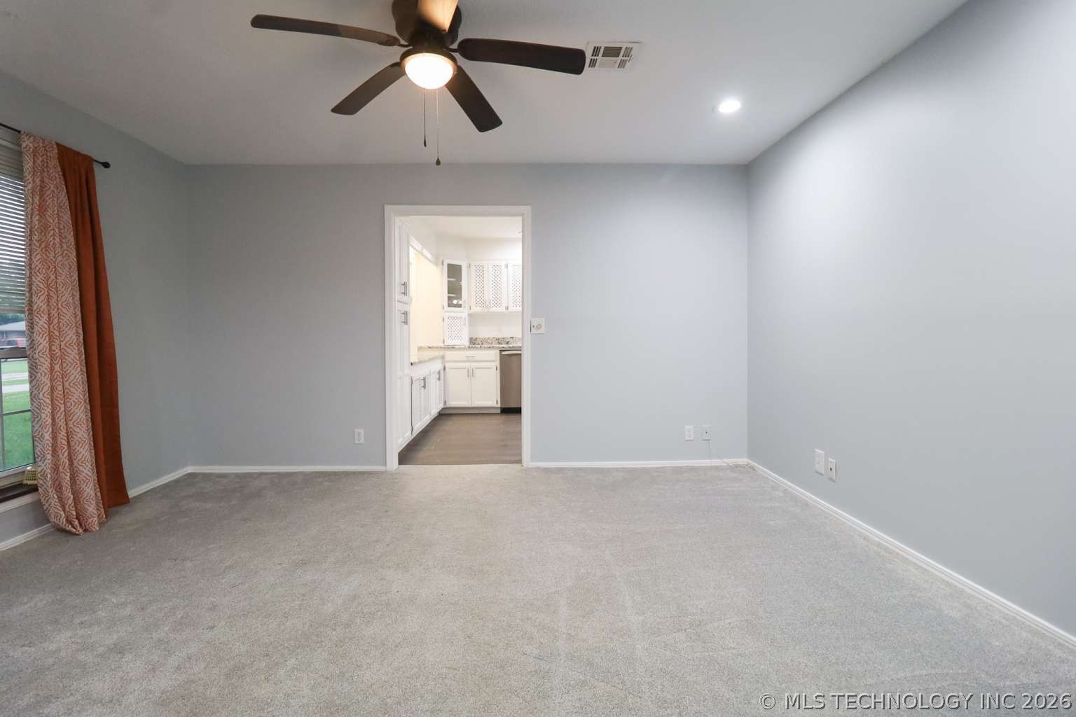 9527 E 34th Street Property Photo 5